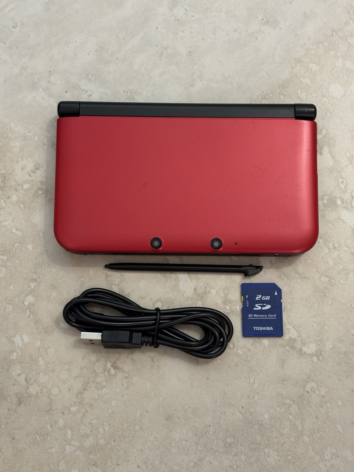 Nintendo 3DS XL LL Black And Red Handheld With Charger And Stylus Very Good