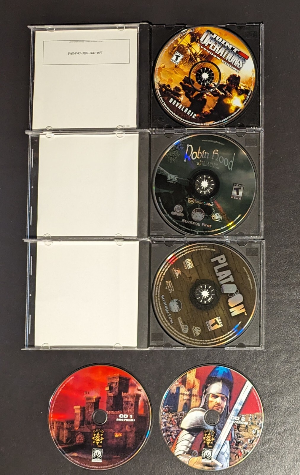 Lot of 12 PC Computer CD-ROM – DVD – Video Games Assorted