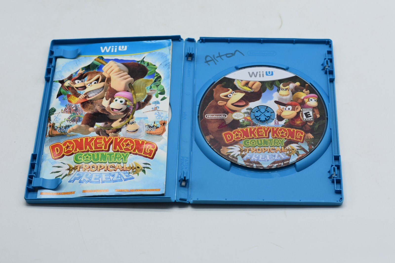 Donkey Kong Country: Tropical Freeze Nintendo Wii U Complete YES