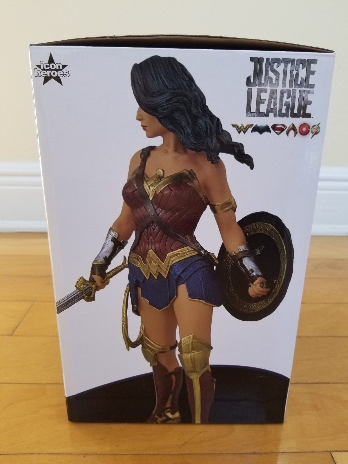 Icon Heroes: Wonder Woman Battle Ready 8″ Statue PBM Exclusive SUPERSALE