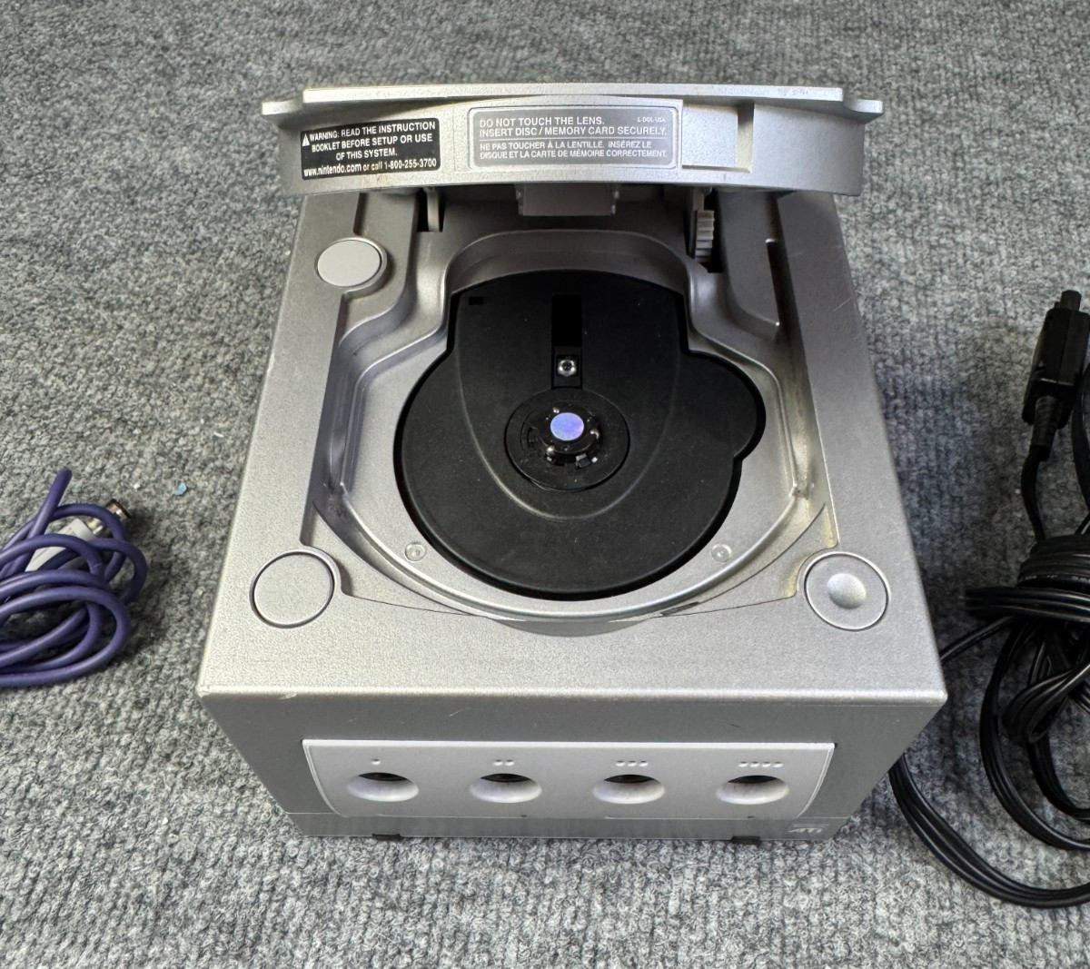 Gamecube Silver Console w/ 2 Controllers, Memory Card & Gameboy Advance Adapter