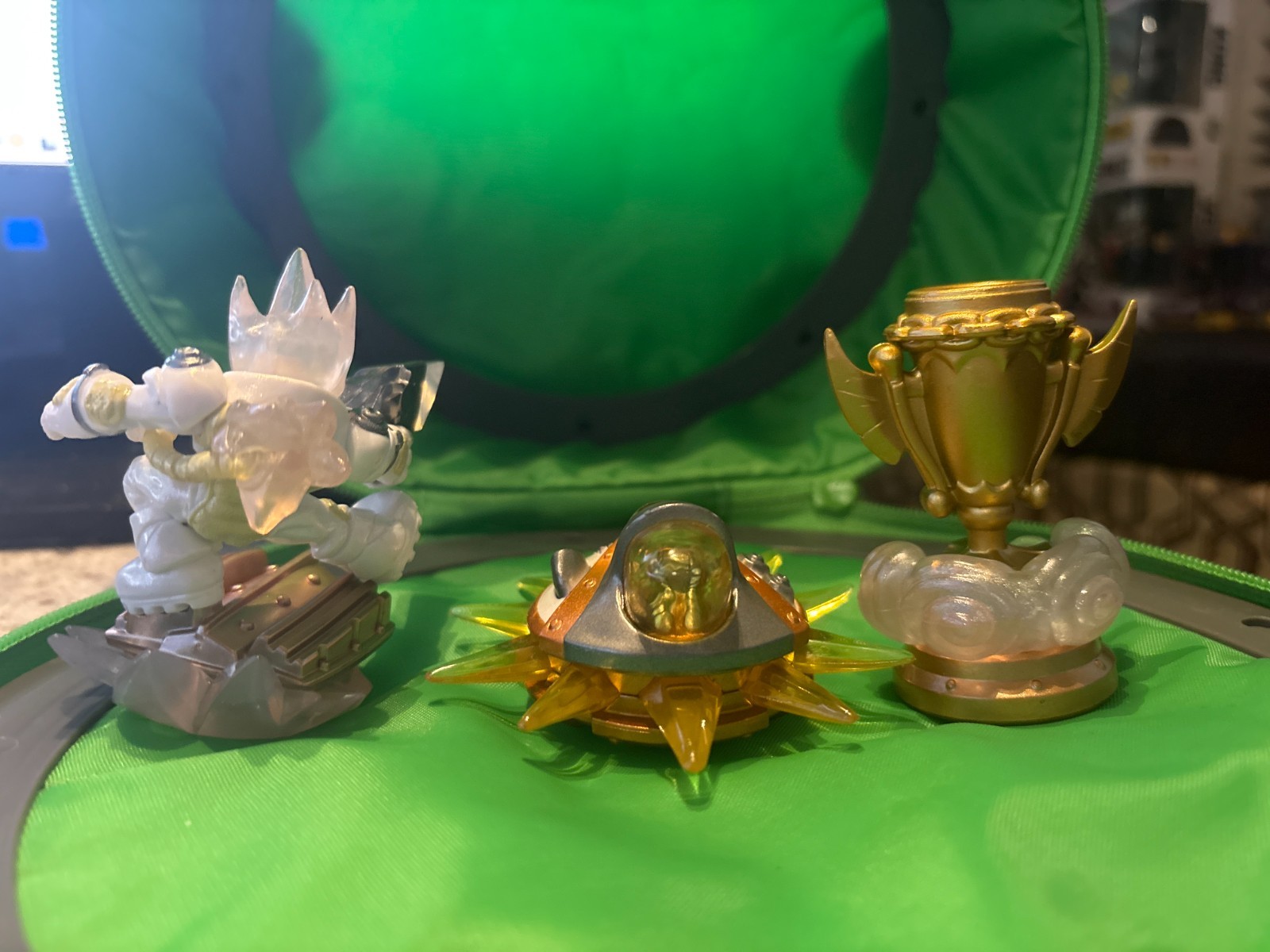 Skylanders Superchargers Sky Racing Action Pack Astroblast Sky Trophy Sun Runner