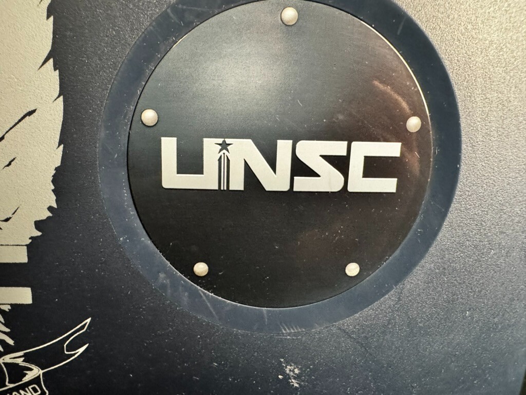 USED Halo UNSC Limited Edition: GAEMS Vanguard G190 LCD Gaming Case NO CORDS