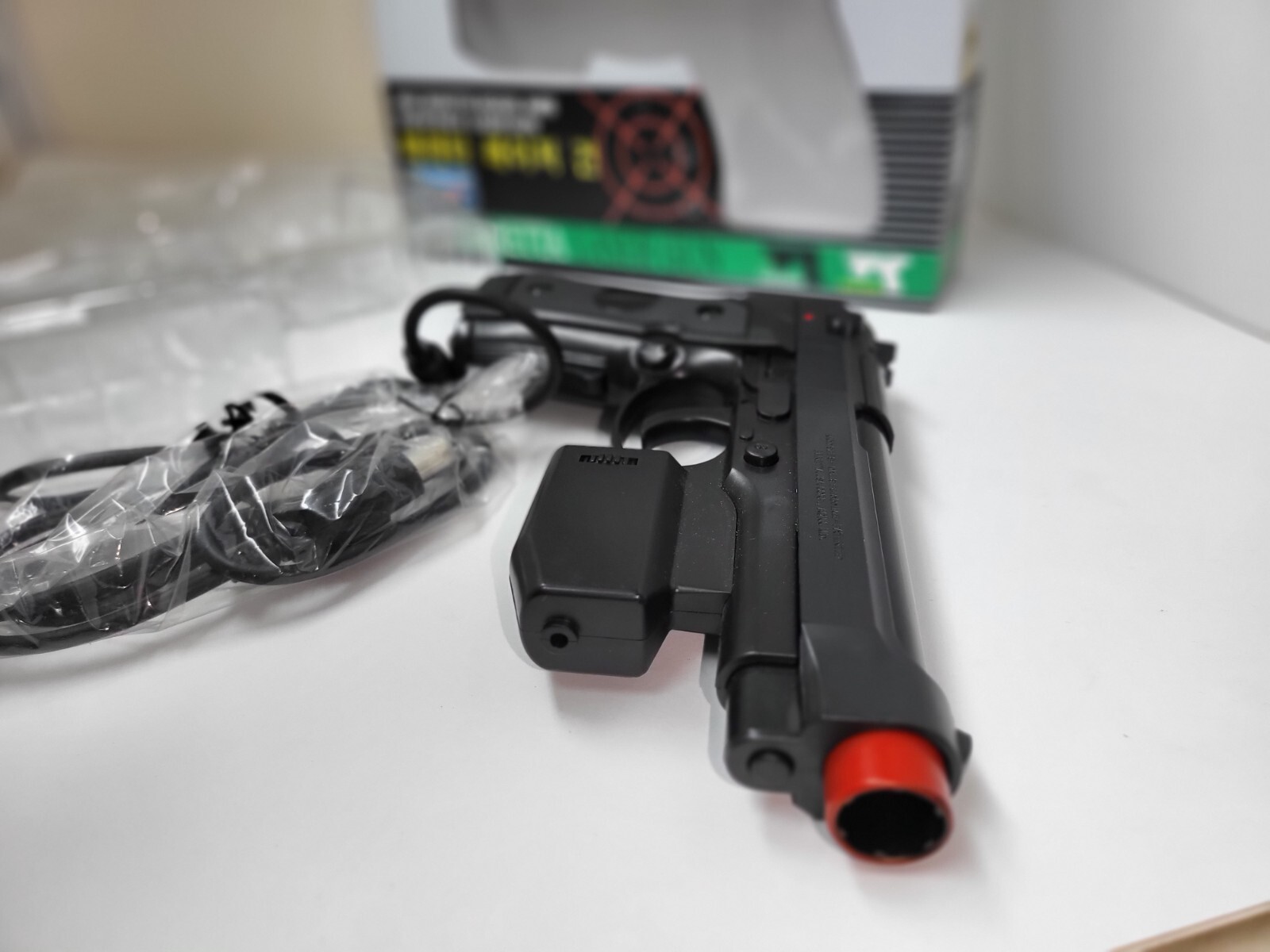 2 Beretta 92FS Light Gun W/Recoil Effect for Microsoft Xbox FOR CRT TUBE TYPE TV
