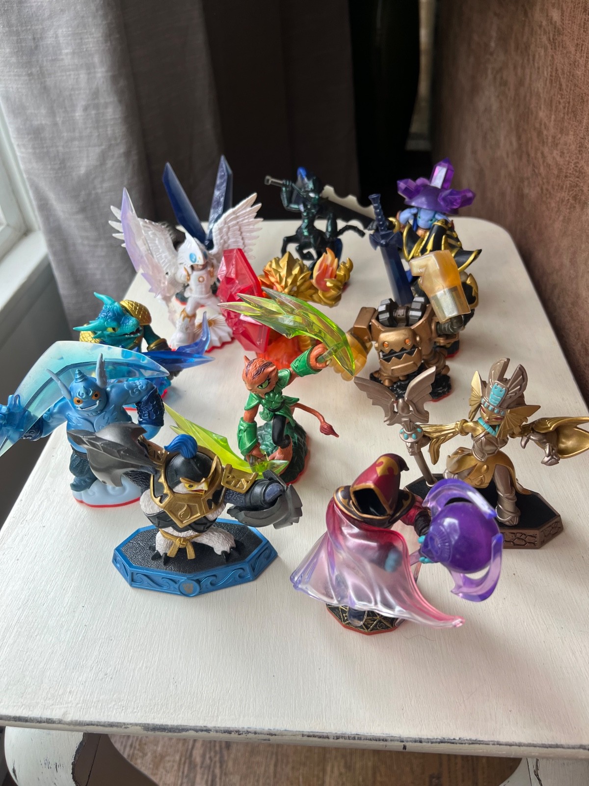 Skylanders lot of 24 plus 8 keys including Enigma, Knightlight, and Knightmare