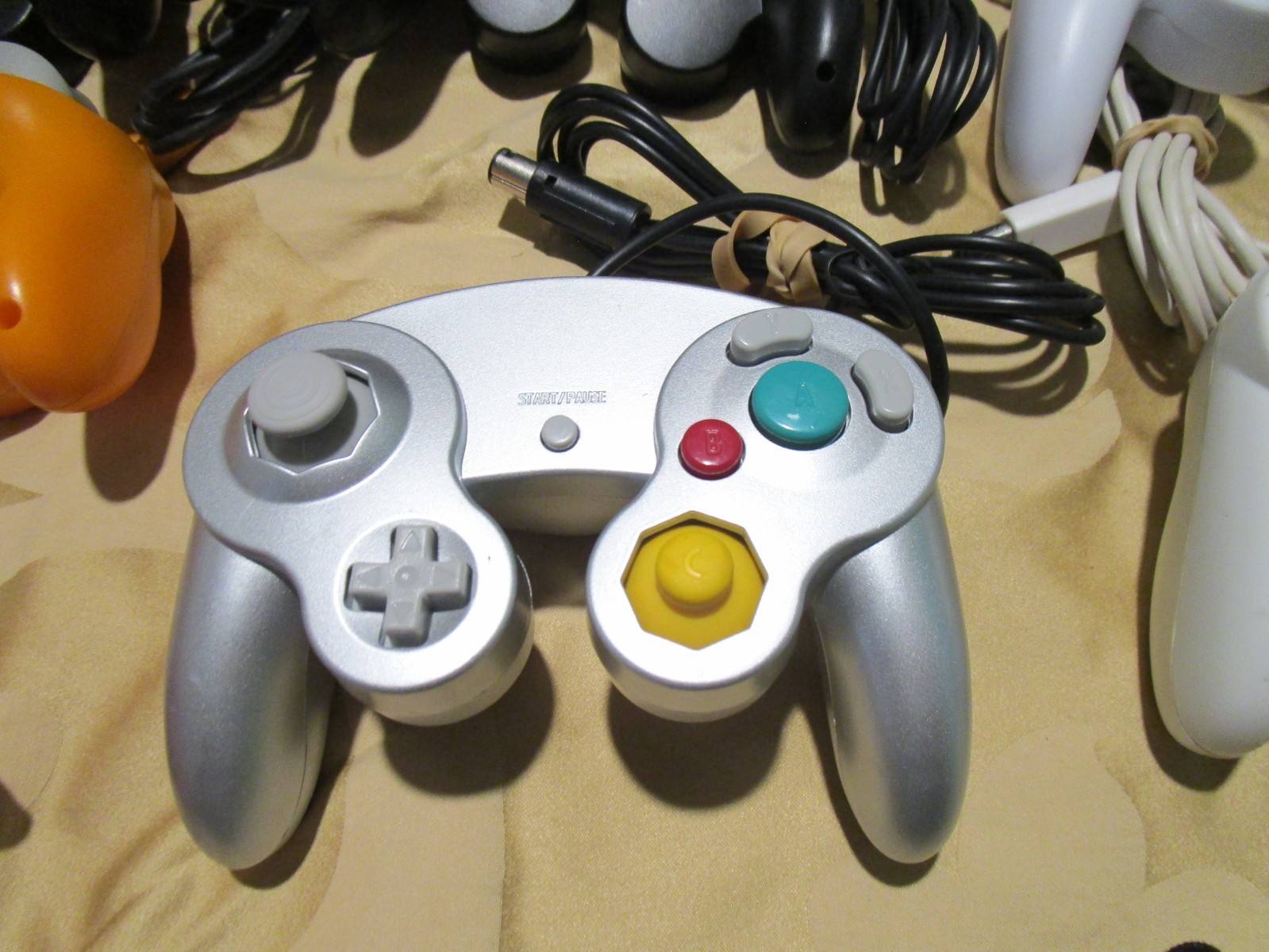 LOT 6 Unbranded Handheld Nintendo Gamecube Controllers White Black Silver Orange