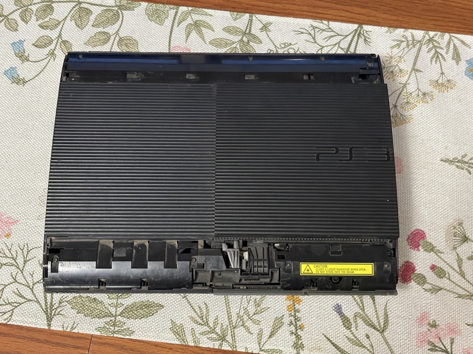 Sony PlayStation 3 Super Slim 250GB Bundle – CECH-4001B – Cosmetically Flawed