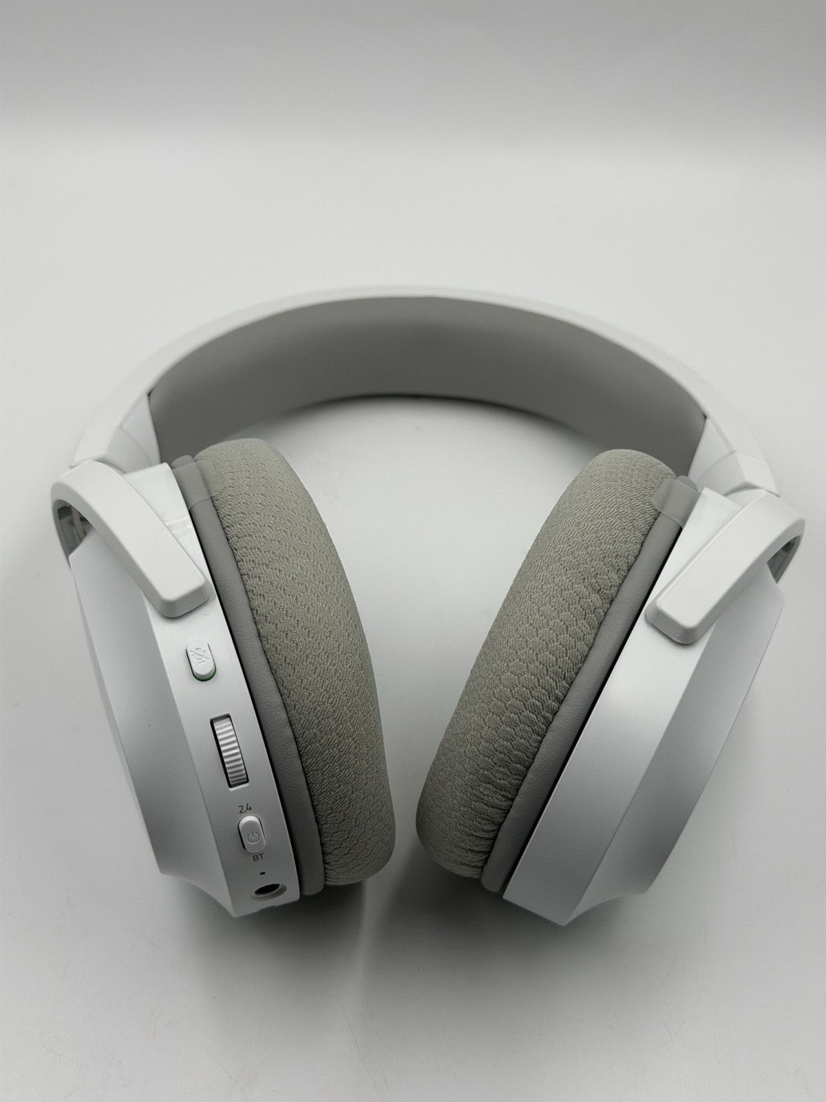 *New*Razer Barracuda X Wireless Bluetooth Headphones Mercury Edition RZ04-0443