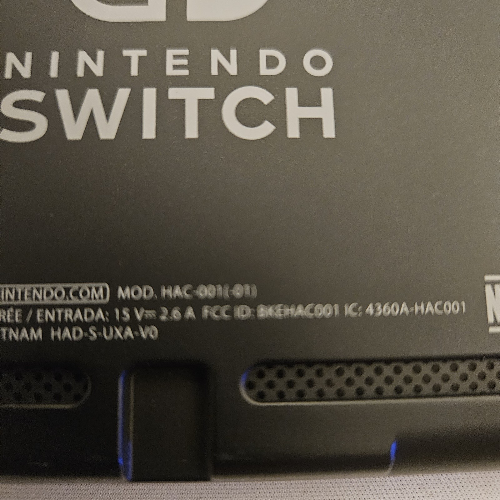 Nintendo HAC-001 Switch Tablet With Charge Dock No Controllers