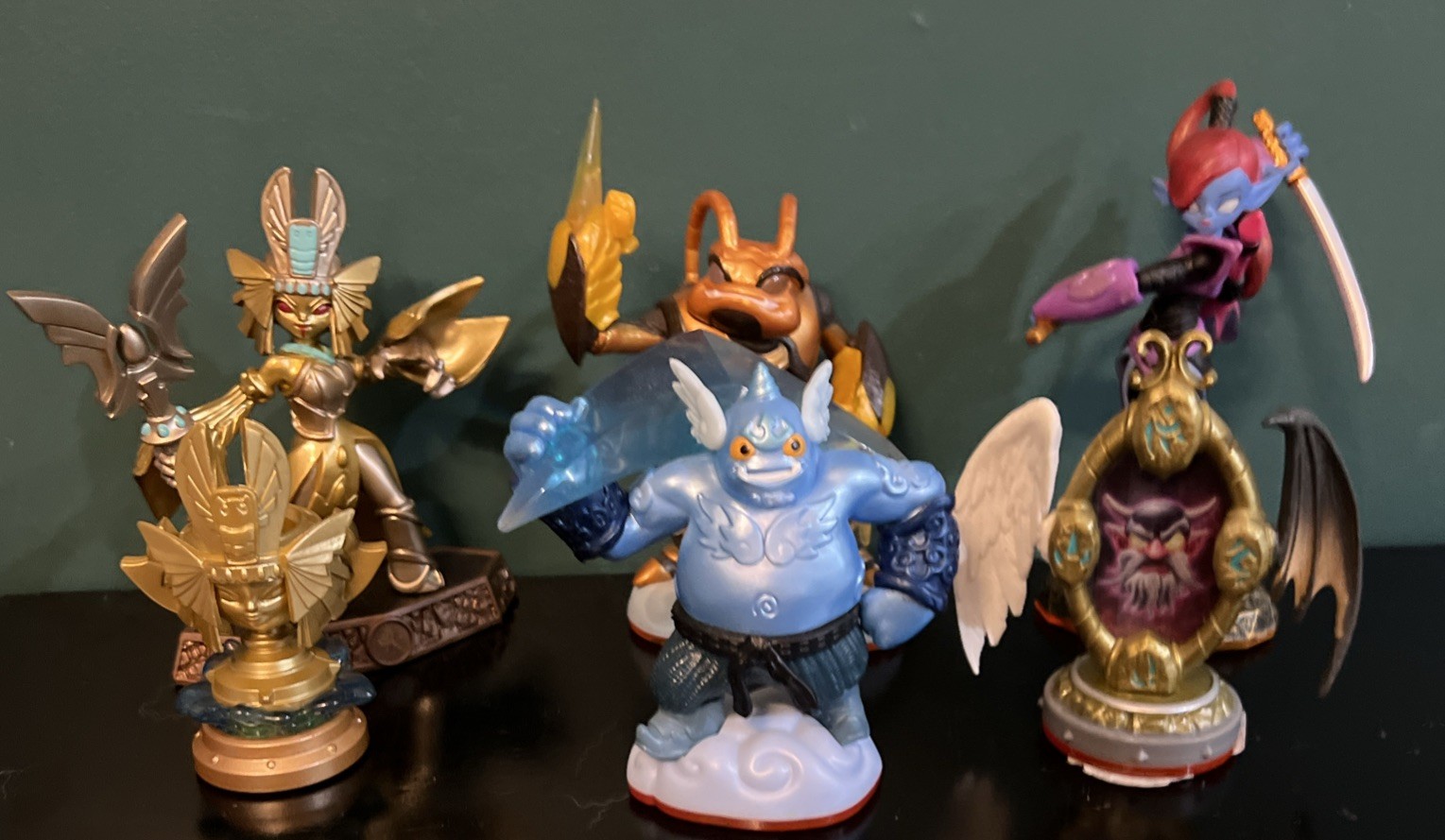 Skylanders Figures, Mirror, And Golden Queen Sea Trophy