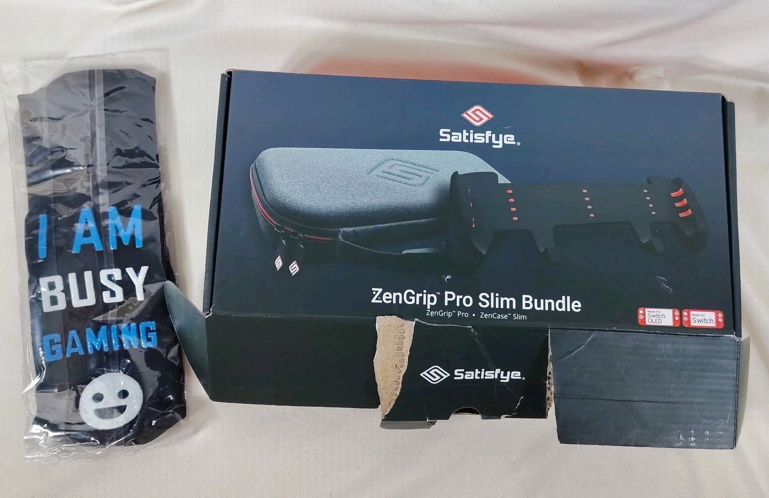 Satisfye ZenGrip Pro Slim Bundle – Open box- Great Condition – w/socks