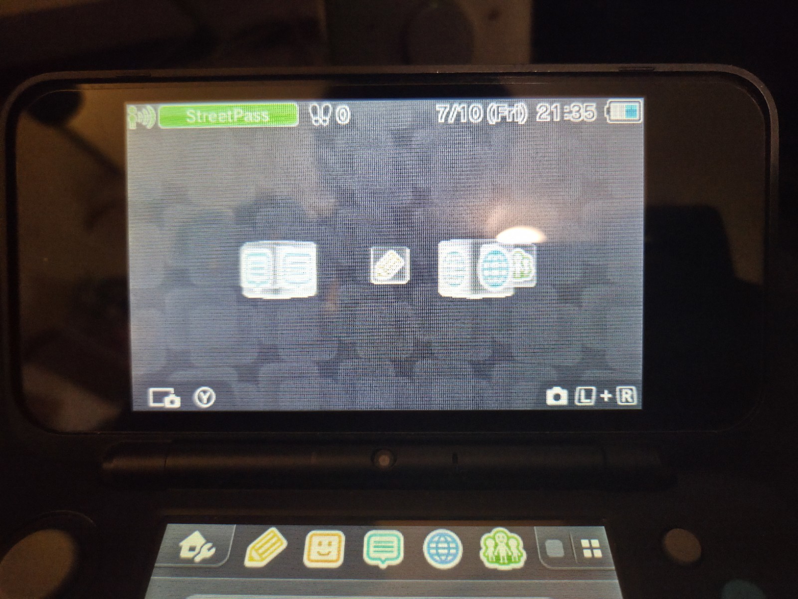 Nintendo New 2ds XL Blue/Black Handheld System with Charger and Stylus Tested