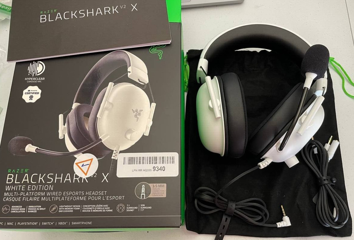 Razer BlackShark V2 X Gaming Headset: 7.1 Surround Sound – 50mm Drivers – White
