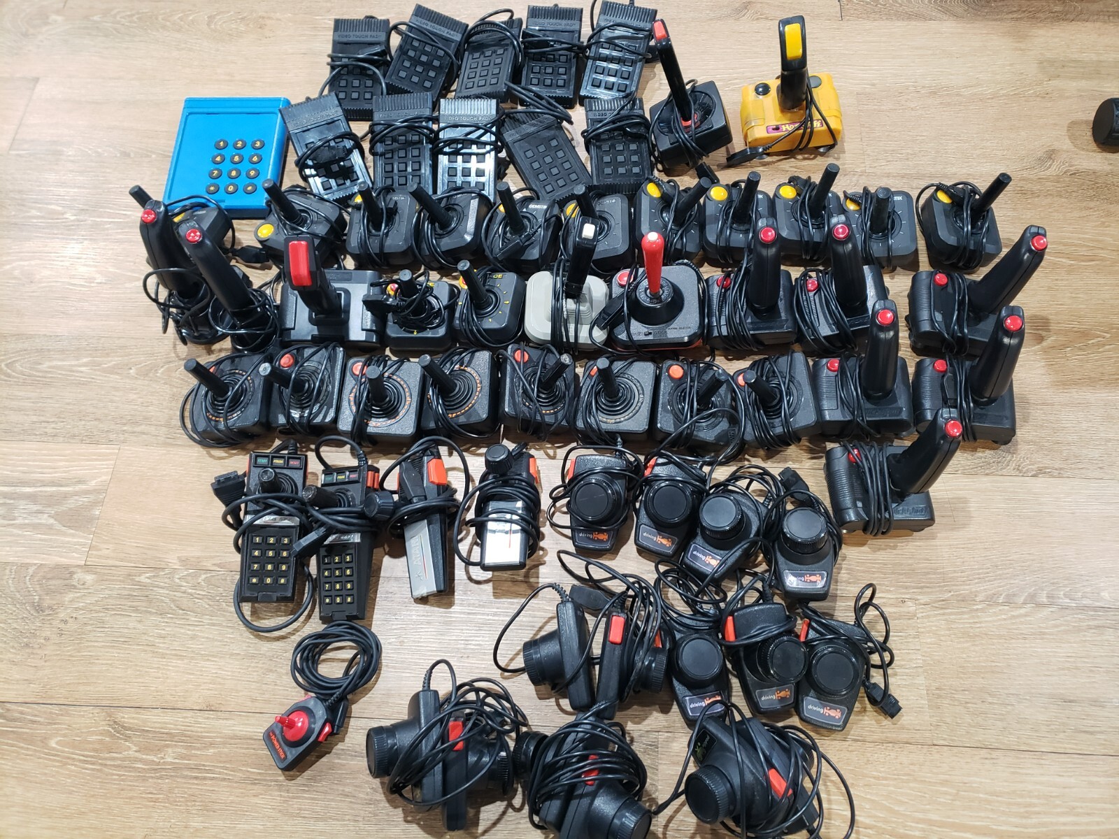 Atari 2600 5200 7800 Commodore 64 Joysticks – Tested and Working