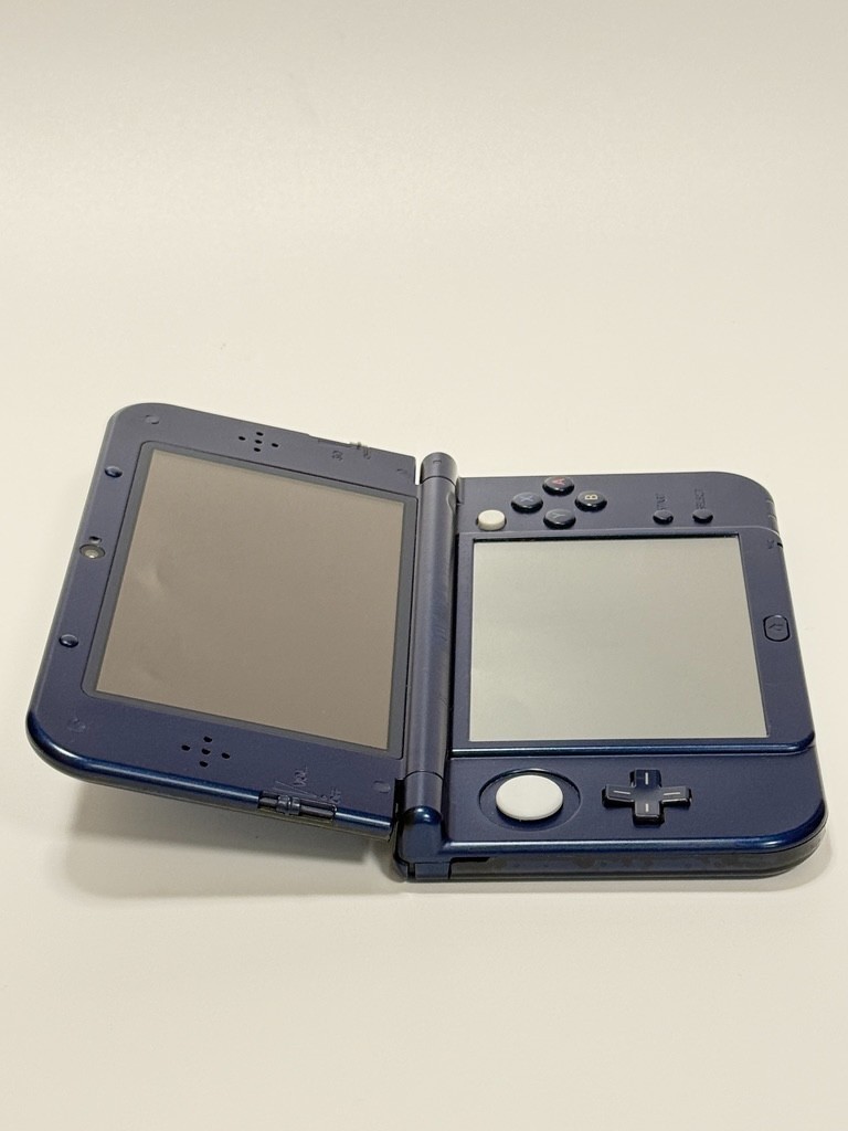 New Nintendo 3DS LL Metallic Blue Console CIB + Mario Kart 7 Smash 3D Land Maker