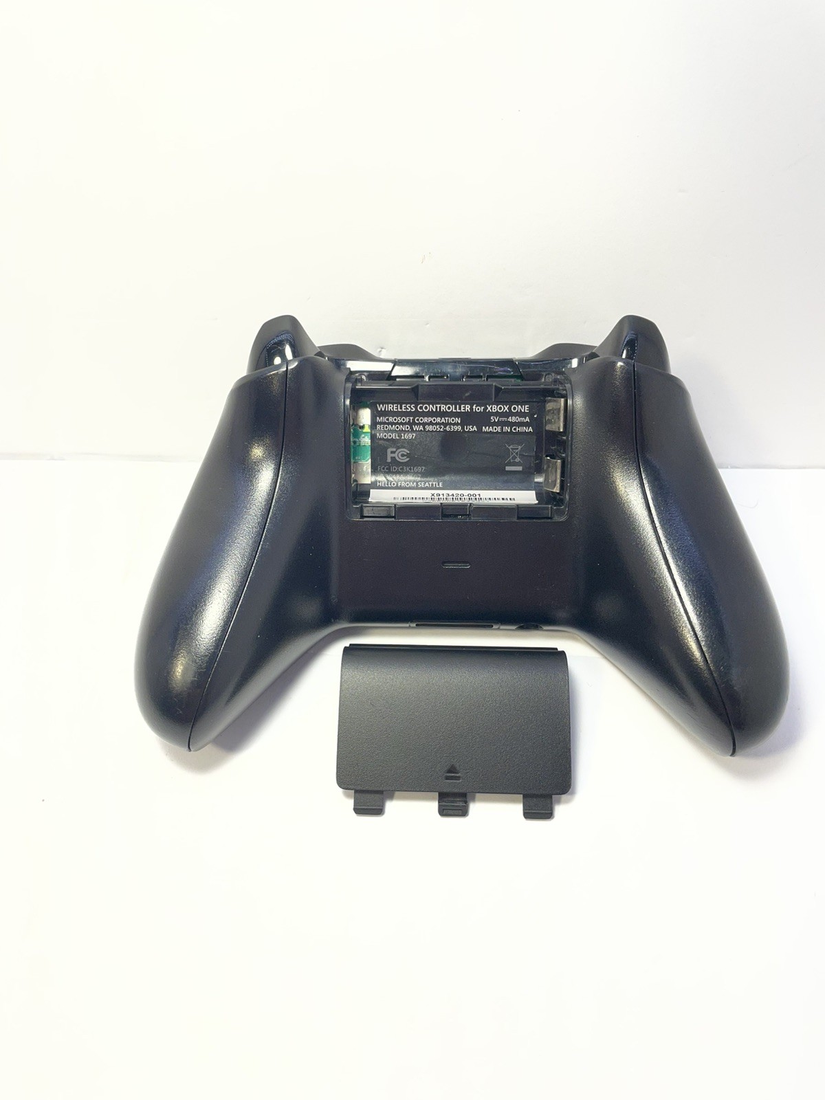 Xbox One X Project Scorpio Edition | 1TB | Controller | RESTORED NEW T PASTE
