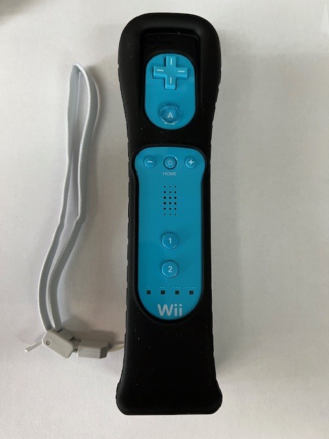 Official Wii Remote Blue + Wii Motion Plus Black for Nintendo Wii™