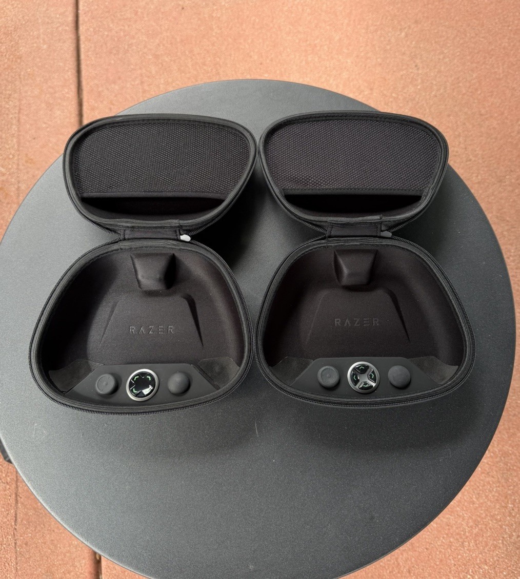 Lot Of 2 Carrying Cases Original Razer Wolverine Ultimate Controller Components