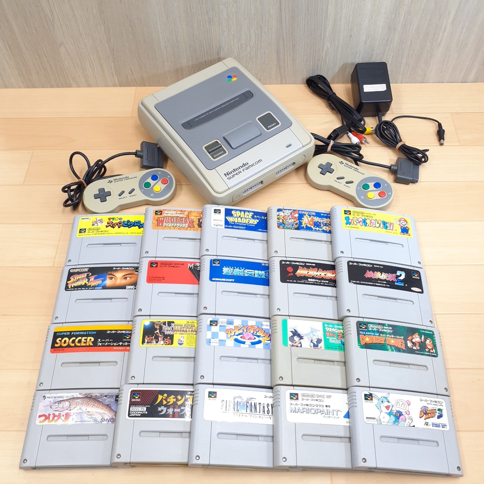 Nintendo Super Famicom Console Bundle 20 games & cables Japanese SNES SHVC-001