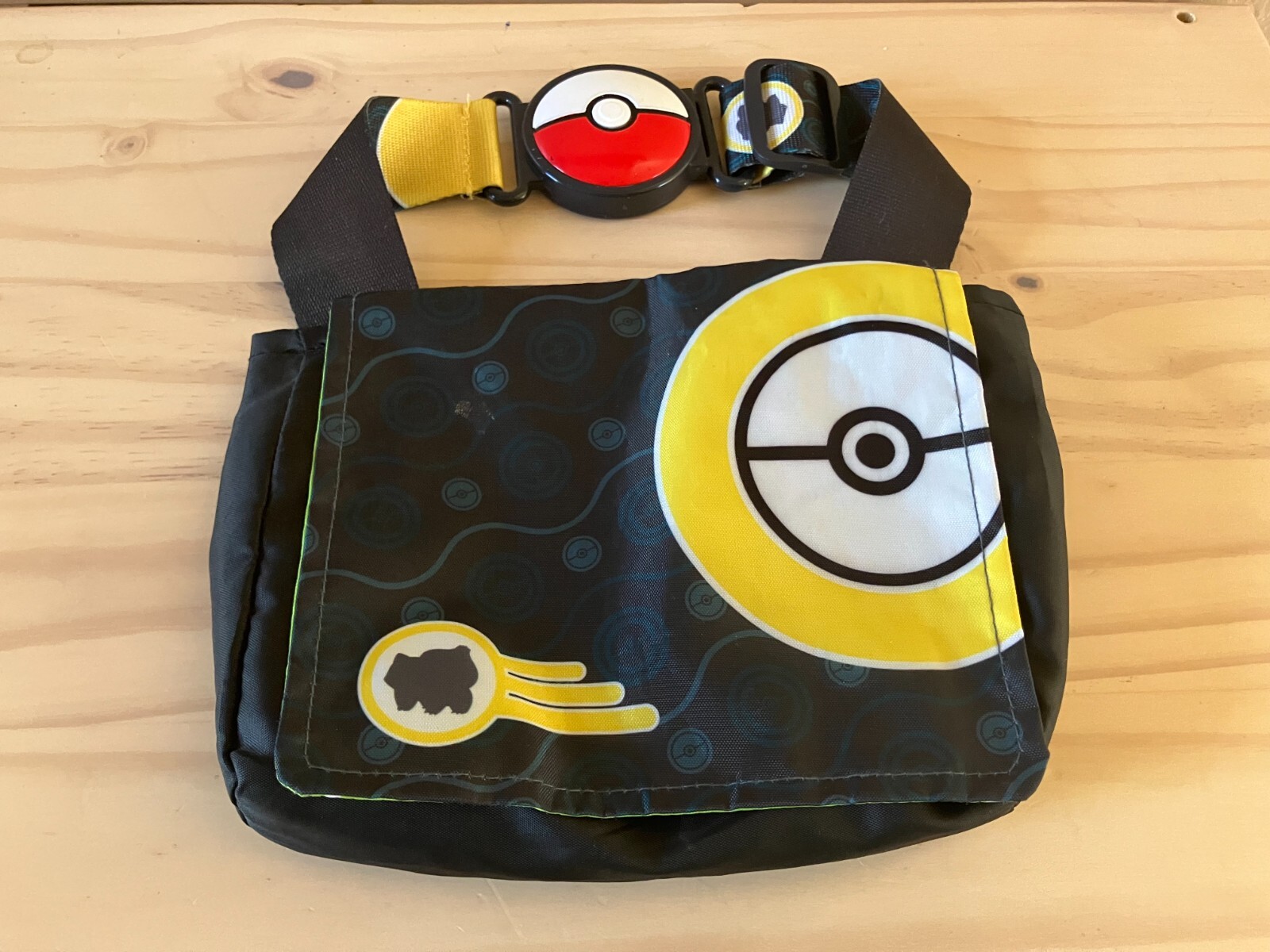 Pokemon Fanny Pack Over the Shoulder Bulbasaur Pouch/ Purse
