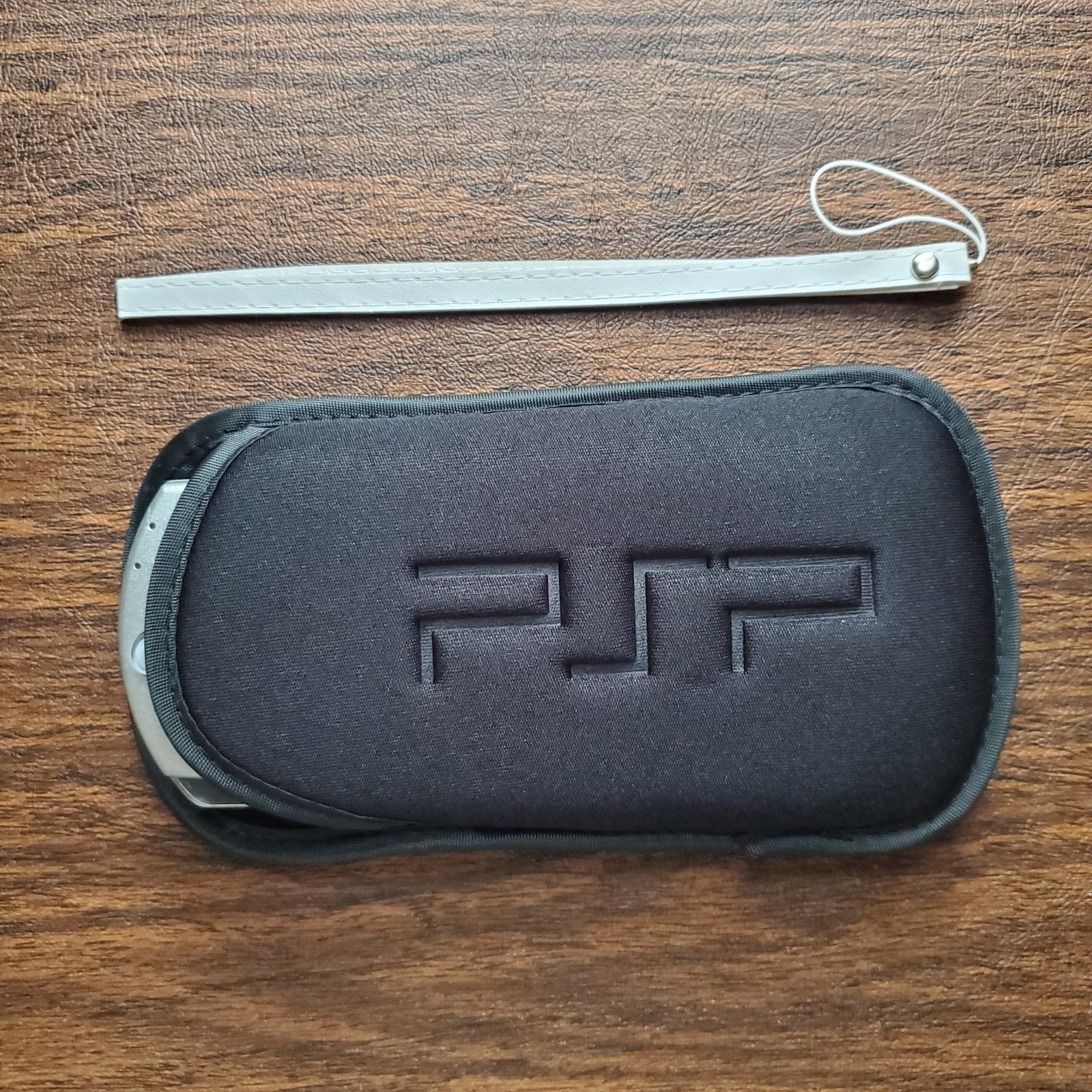 Soft Padded Pouch Protective Sleeve Case for PSP 1000/2000/3000 Free Wrist Strap