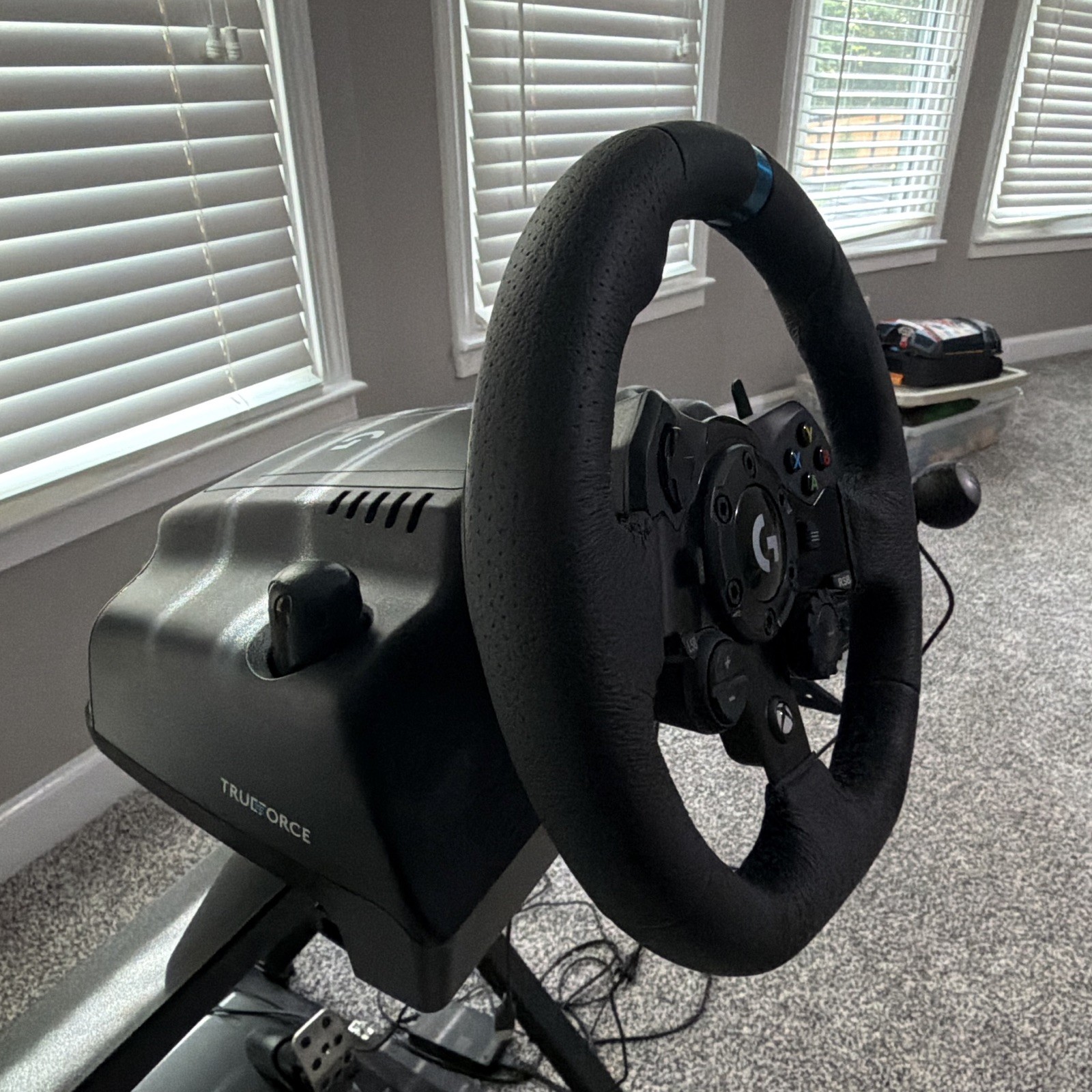 Logitech G923 TrueForce Force Feedback Racing Wheel & Pedals Xbox Black
