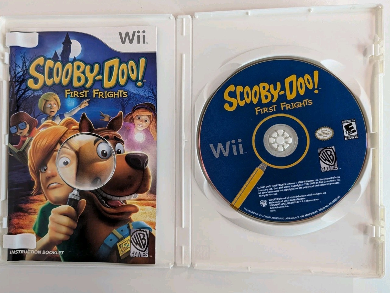 Scooby-Doo First Frights COMPLETE (2009) Game Shaggy Mystery Co-op Wii U