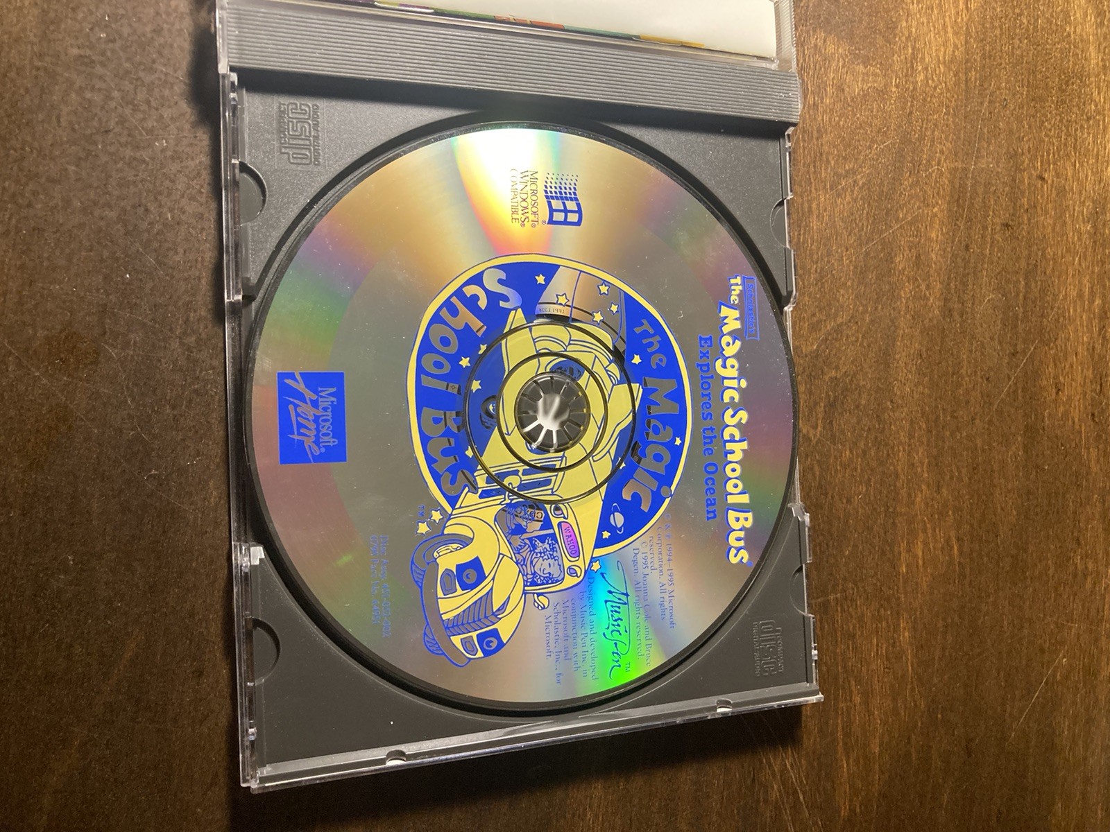 The Magic Schoolbus Explores the Ocean – Microsoft Home Windows 95 PC CD Game