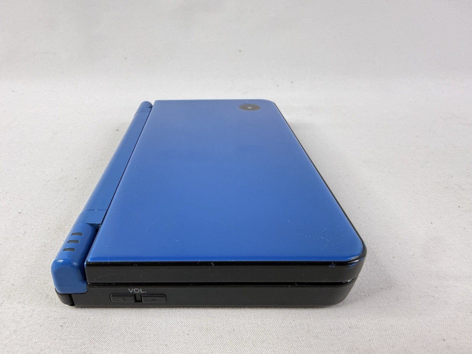 Nintendo DSi XL Handheld Game Console UTL-001 Midnight Blue, 5 Games & Charger