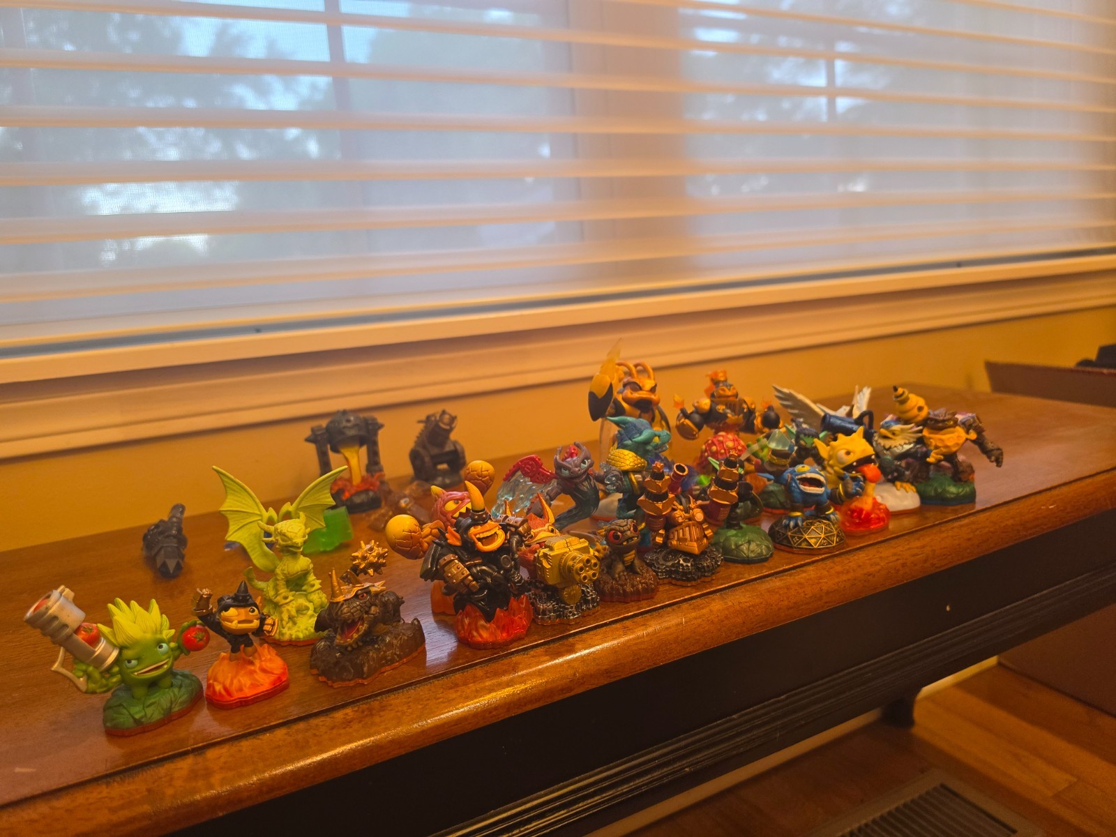 Skylanders Giant Figures- bulk lot
