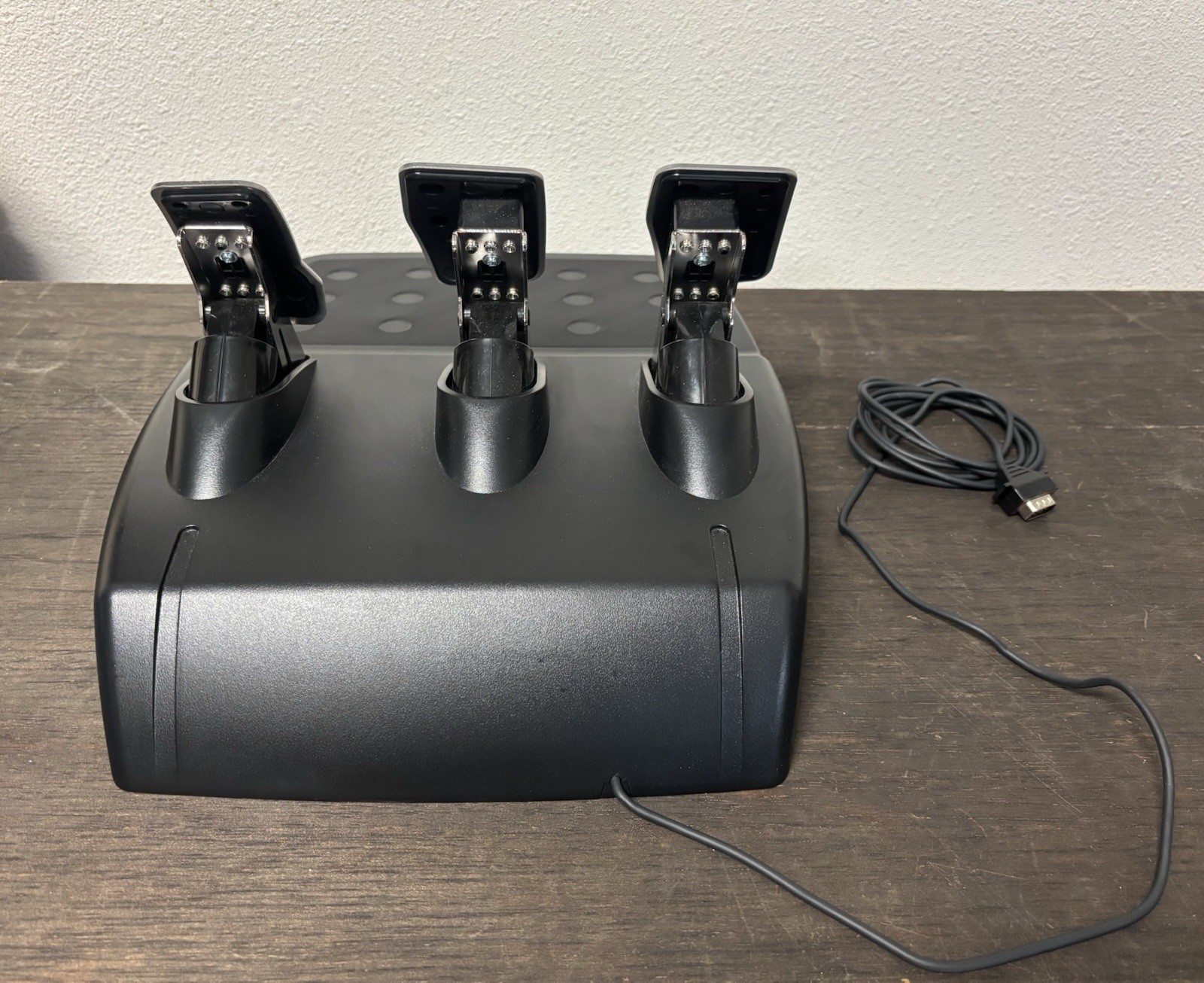 Logitech G923 Racing Wheel and Pedals Compatible with PS5, PS4, PC