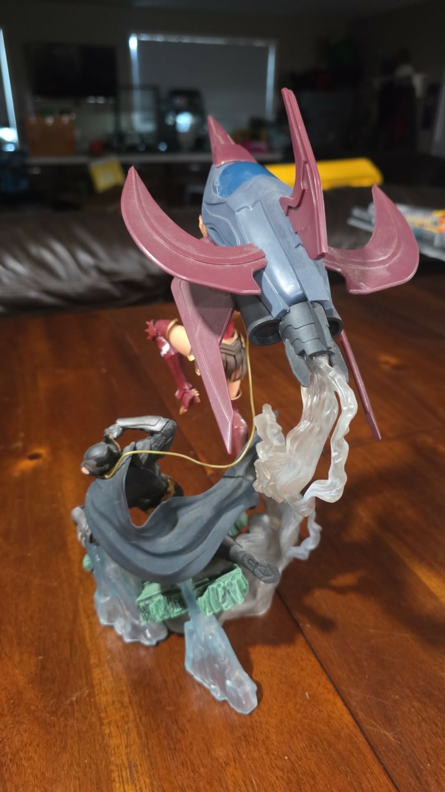 Injustice: Gods Among Us Collector’s Edition PS3 Batman Wonder Woman Statue