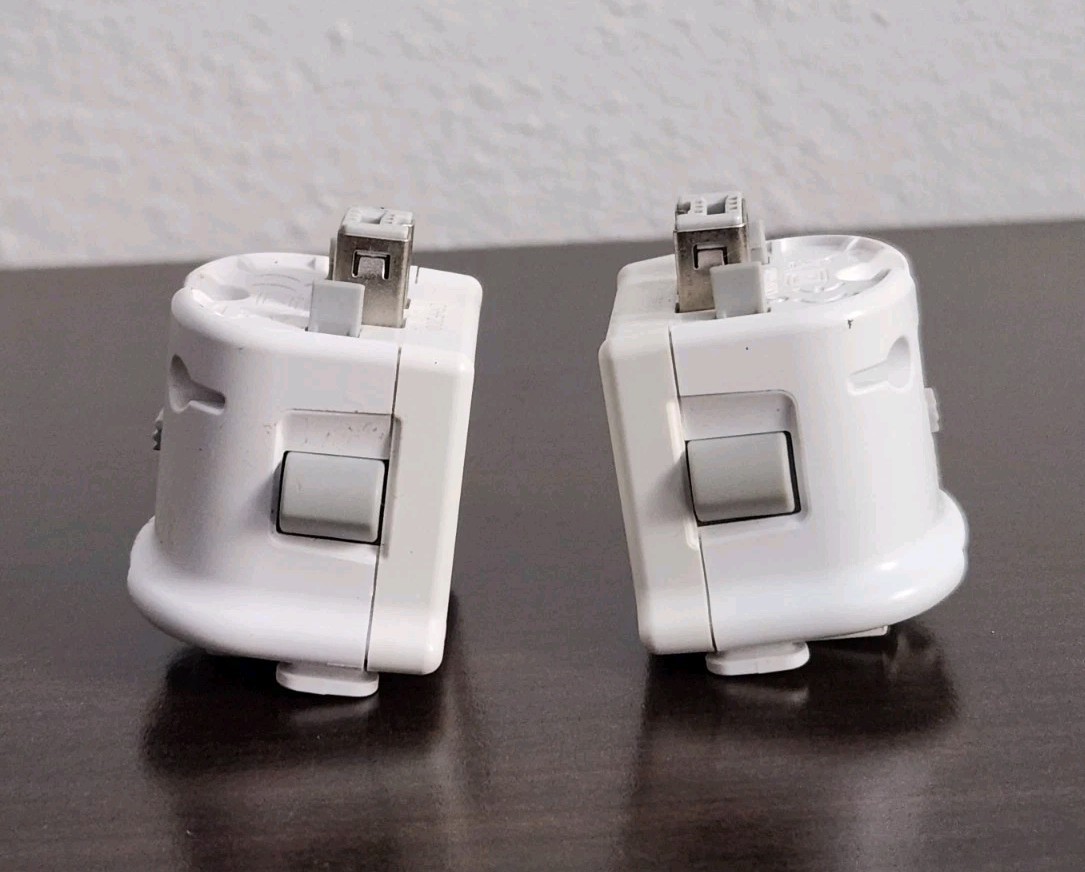 2 Official Genuine Nintendo Wii Motion Plus Adapter OEM Sports Resort Lot of 2