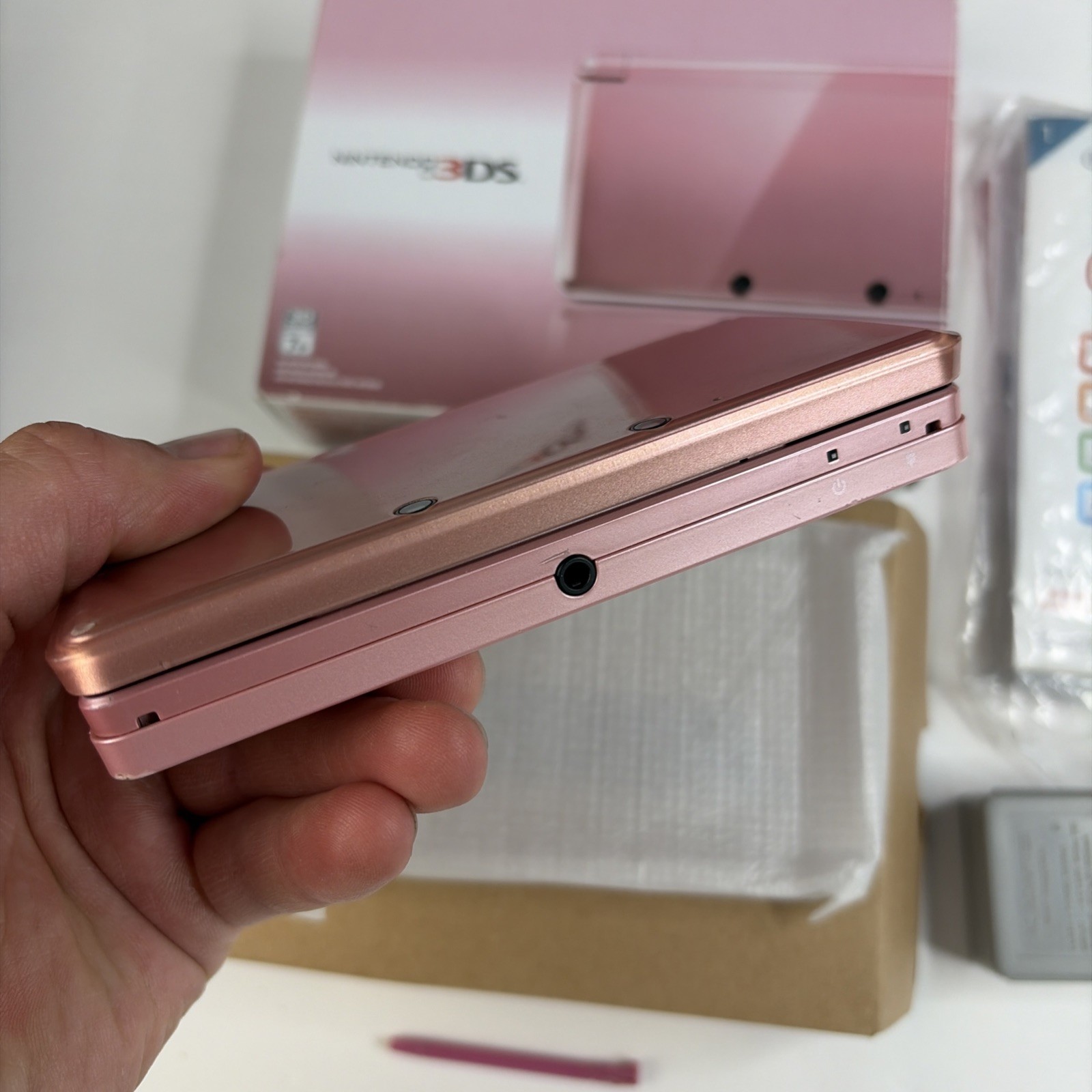 Nintendo 3DS Handheld Console Complete In Box Pink CTR-001 (USA) W Charger