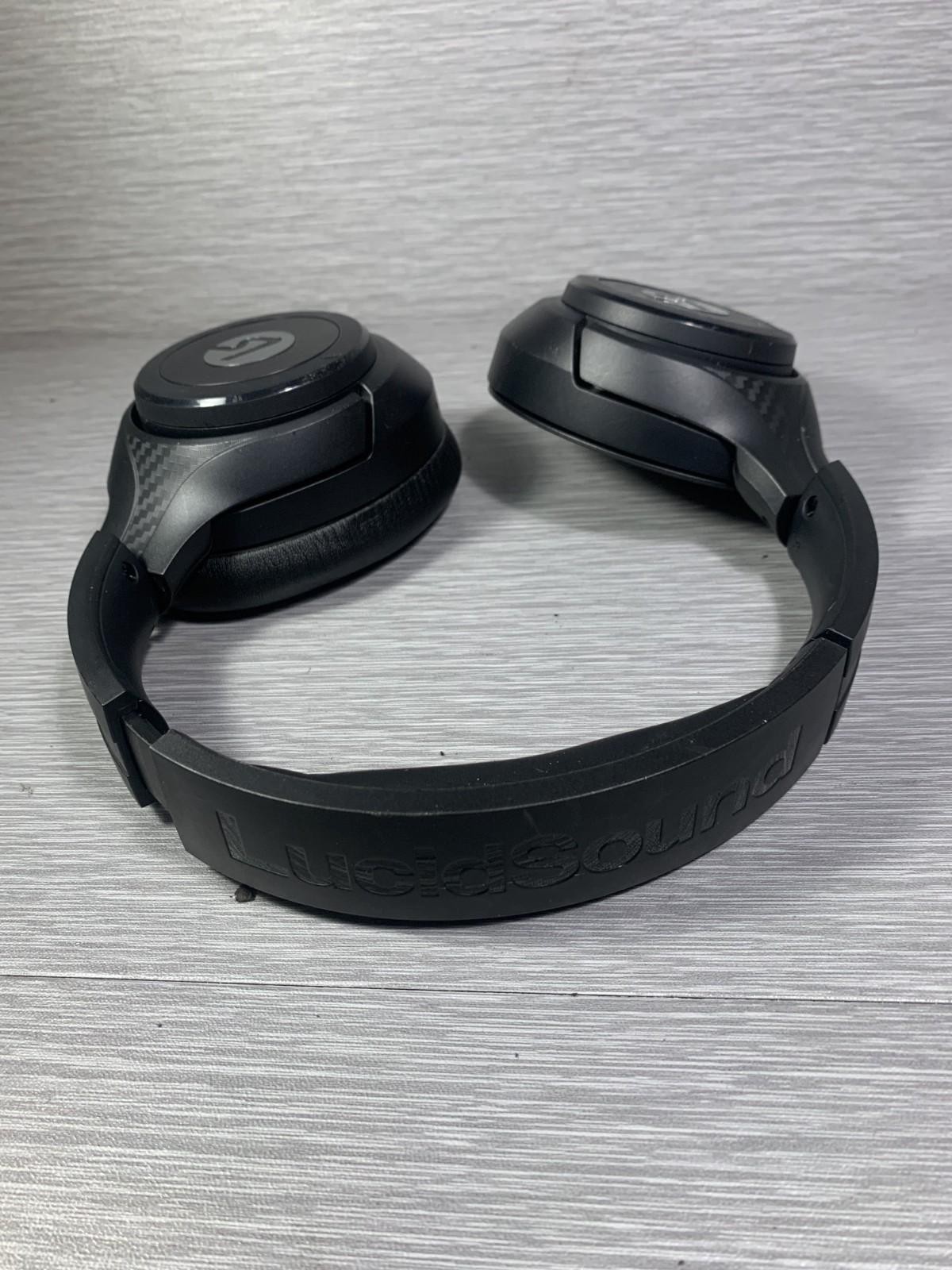 FOR PARTS – LucidSound LS10P Gaming Headset for PS4 Not Working