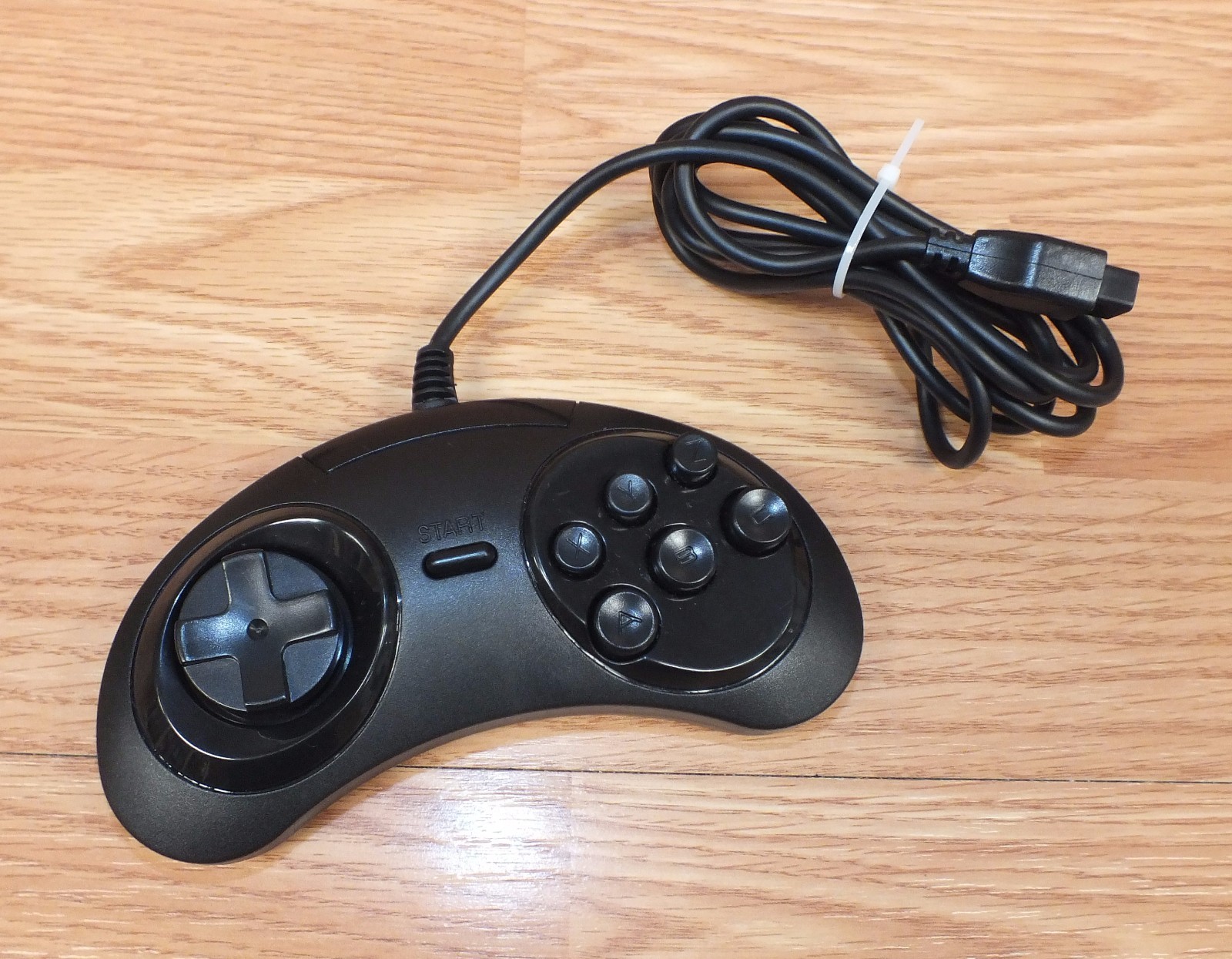 Unbranded/Generic Black Wired Controller / Game Pad For Sega Genesis **READ**