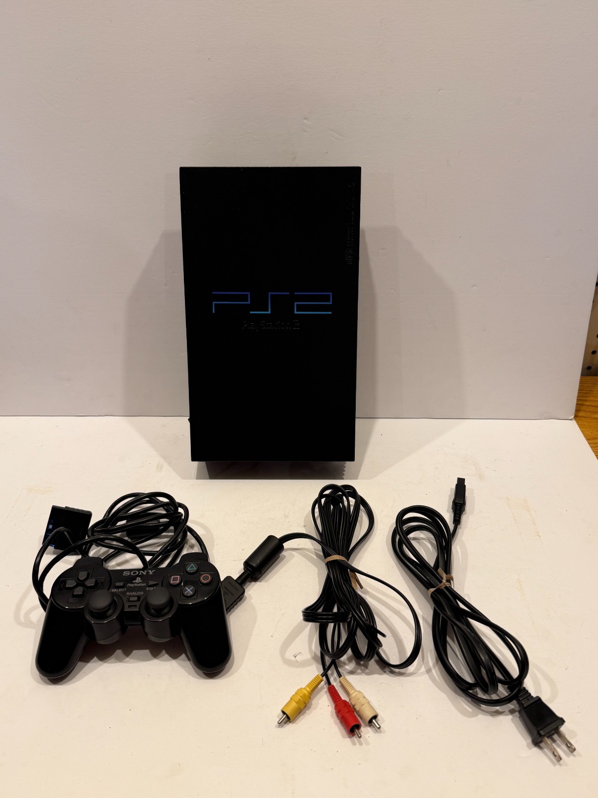 Sony PlayStation 2 PS2 Fat Console Bundle SCPH-39001 w/ Controller Tested
