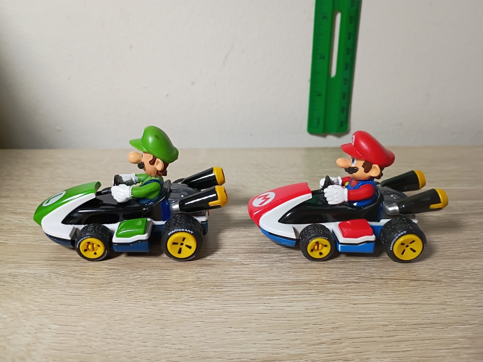 4-PK SUPER MARIO KART Carrera Pull-Back Racers 3″ Lot Yoshi Luigi Mario Jakks