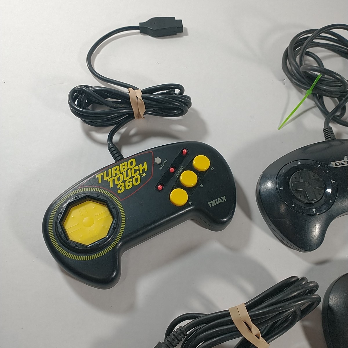 Sega Genesis Console Model MK-1631 + 13 Games & 3 Controllers Tested READ