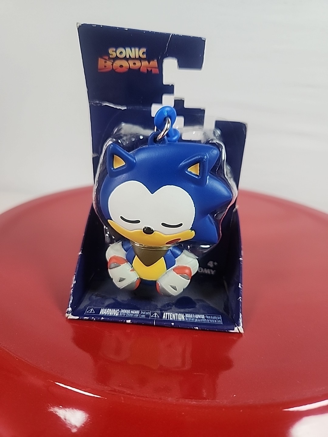 SONIC The Hedgehog w Boxing Gloves Keychain / Zipper Pull ~ Sega ~ Tomy ~ NIB
