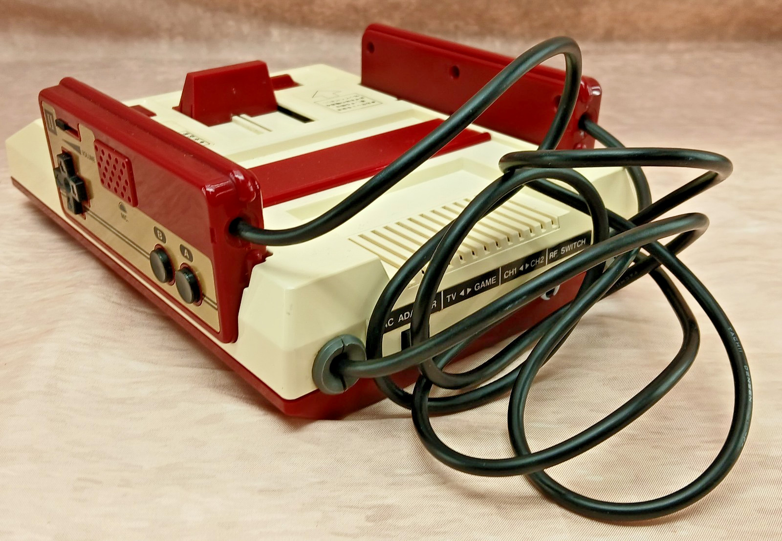 Nintendo Famicom Family Computer HVC-001 Boxed 5V Power Mod Console Tested