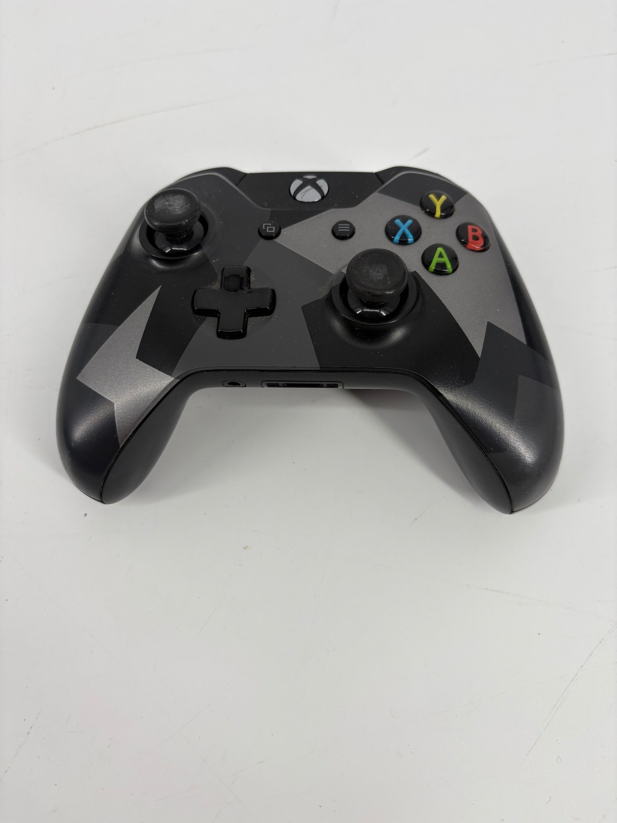 XBOX Controller Black and Gray No chords