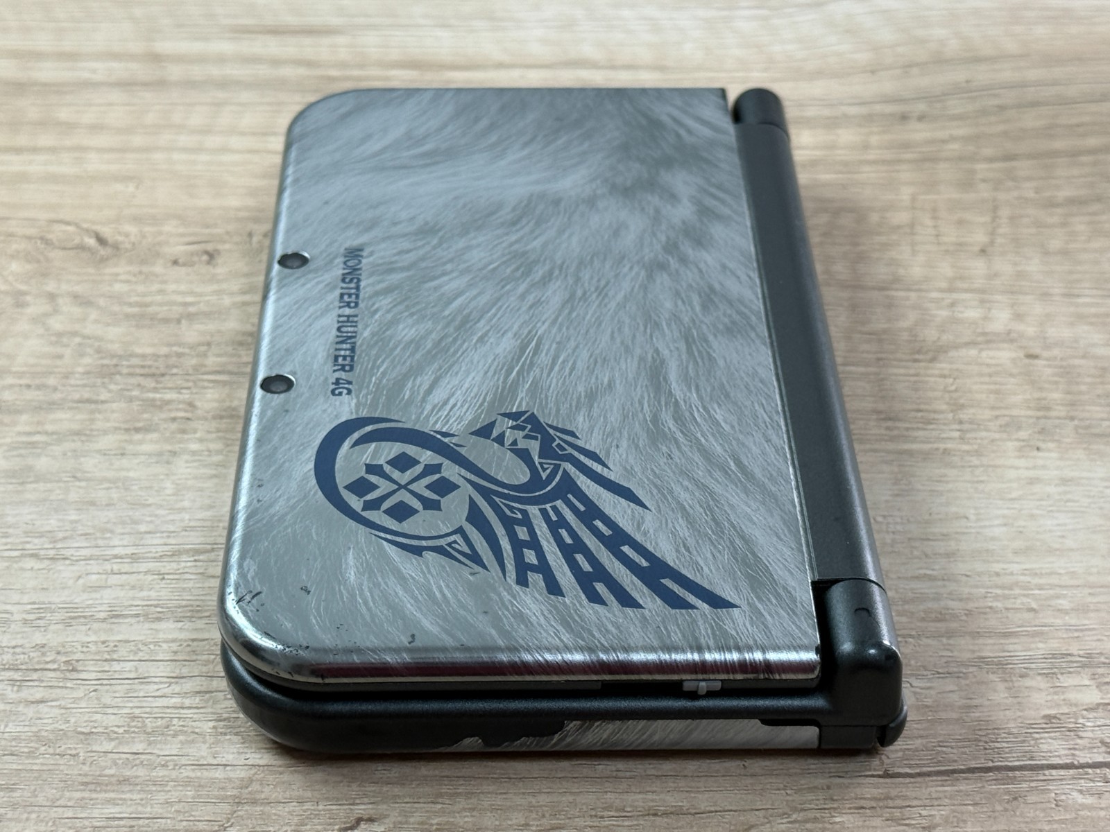 RANK B+ IPS Nintendo New 3DS XL Monster Hunter 4G Console IPS Screen TOP D7021