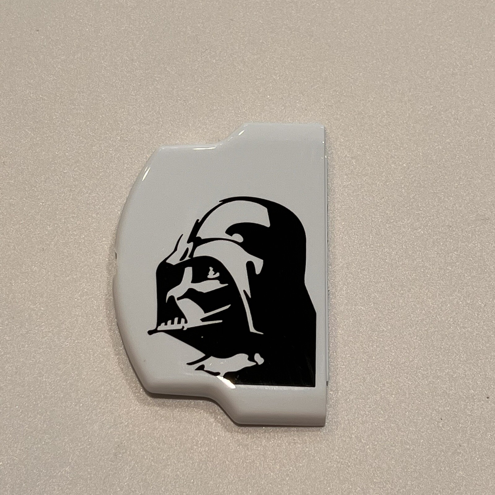 White Star Wars Sony PSP 2000 Battery Cover – Darth Vader