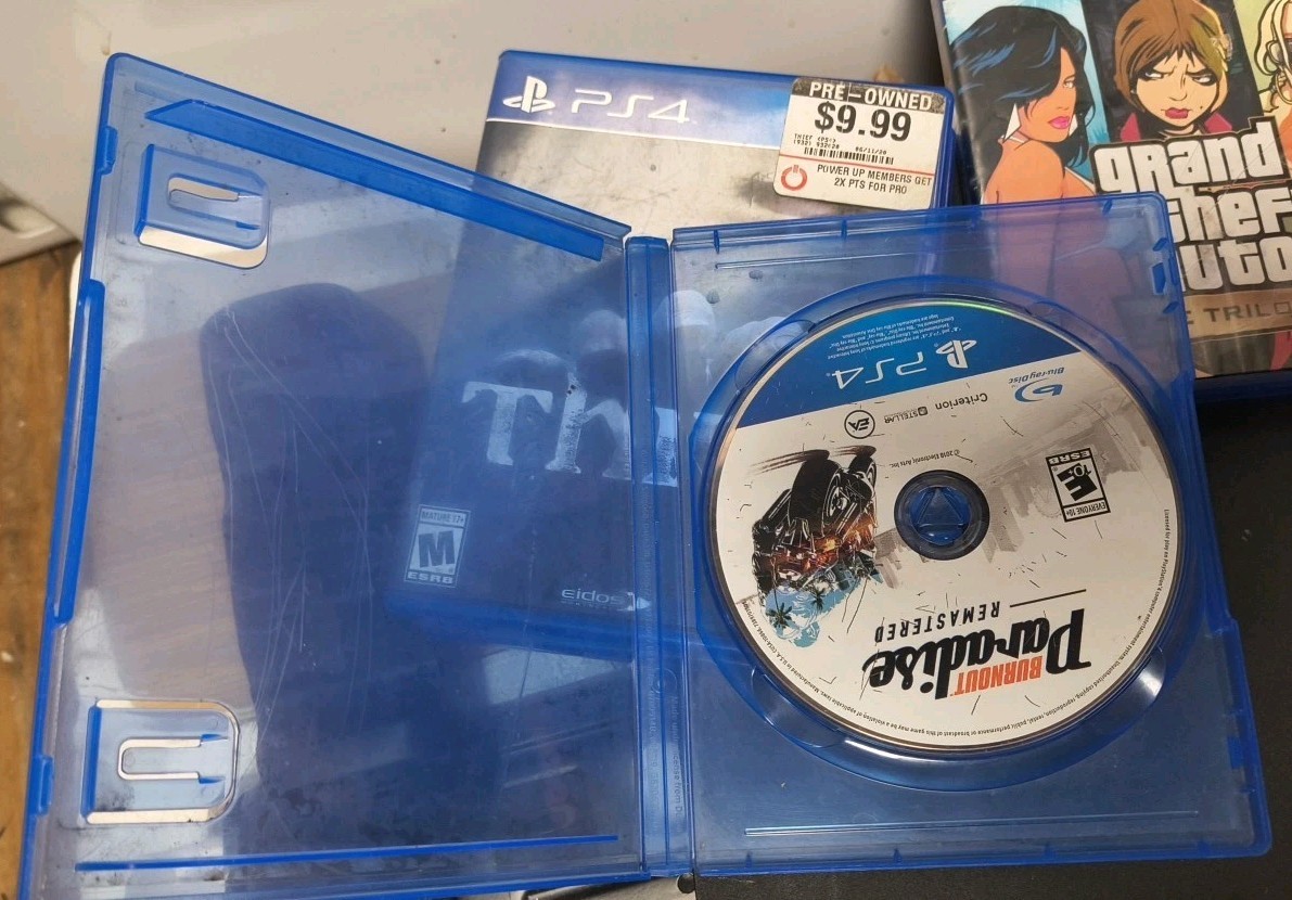 Ps4 Slim 500Gb+Account With 304 Games+No Controller+PWR Cord+HDMI+Charger Stand