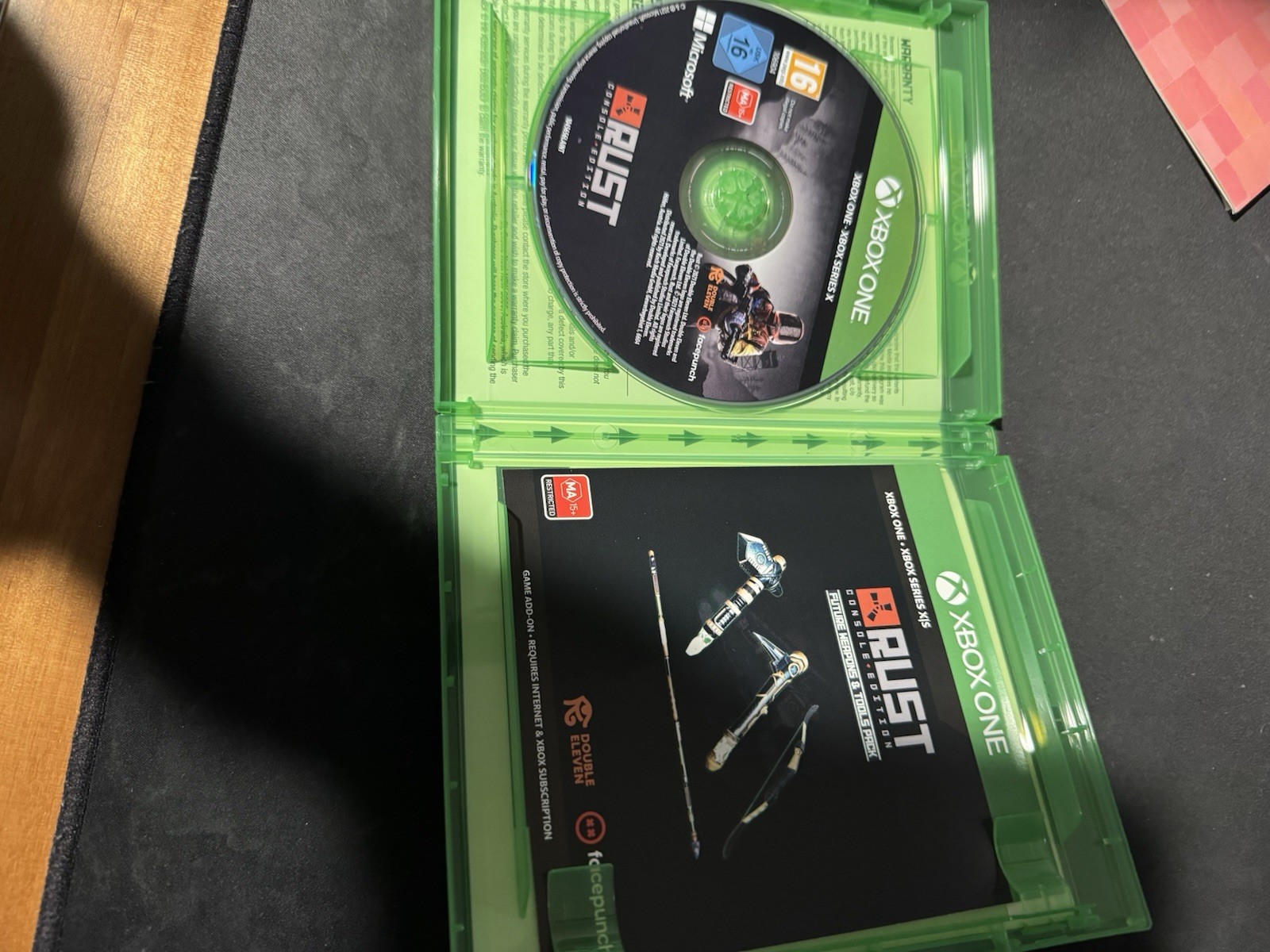 Rust Console Edition Xbox One Physical Koch Media 816819017678