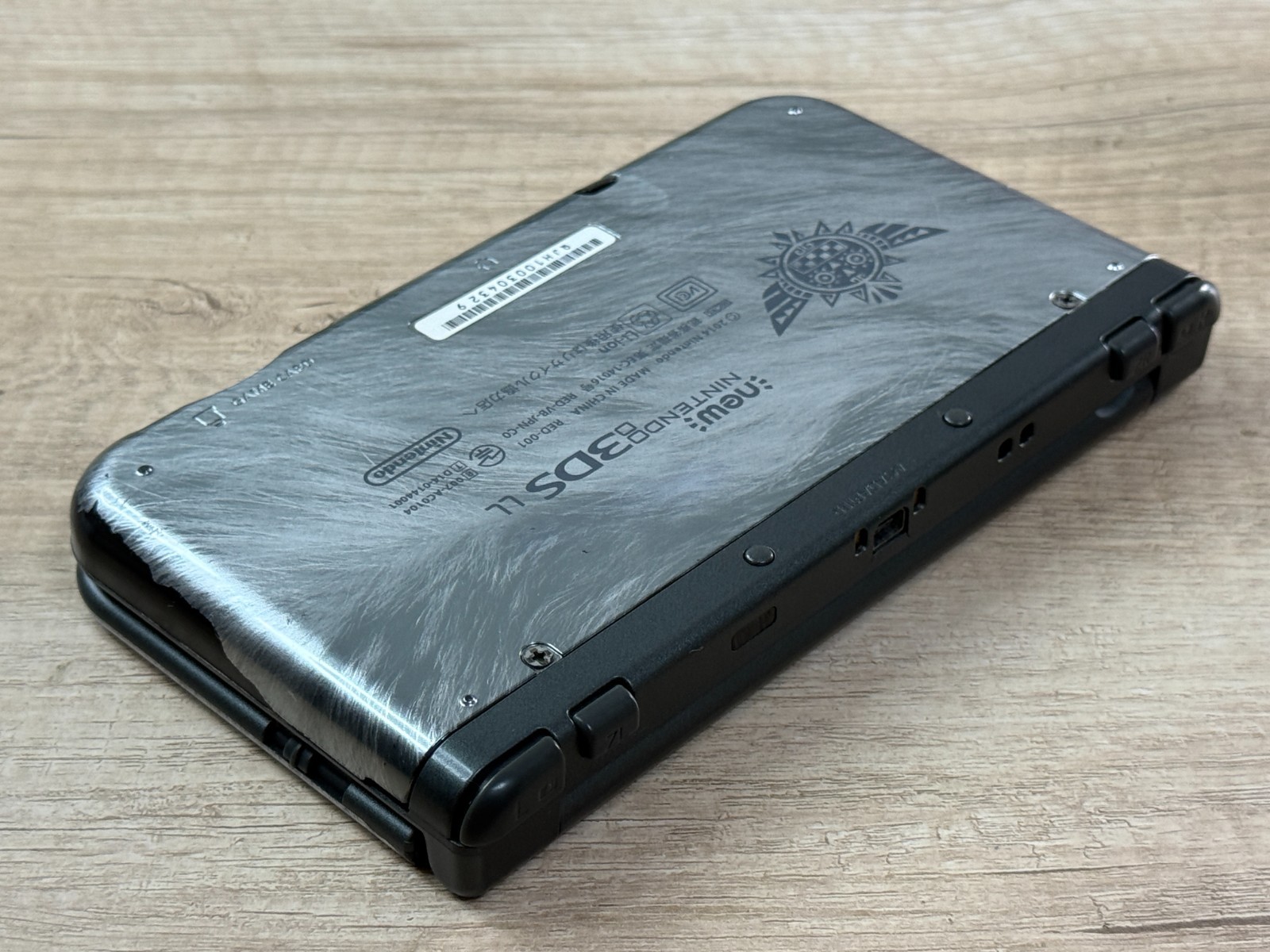 RANK B+ IPS Nintendo New 3DS XL Monster Hunter 4G Console IPS Screen TOP D7021
