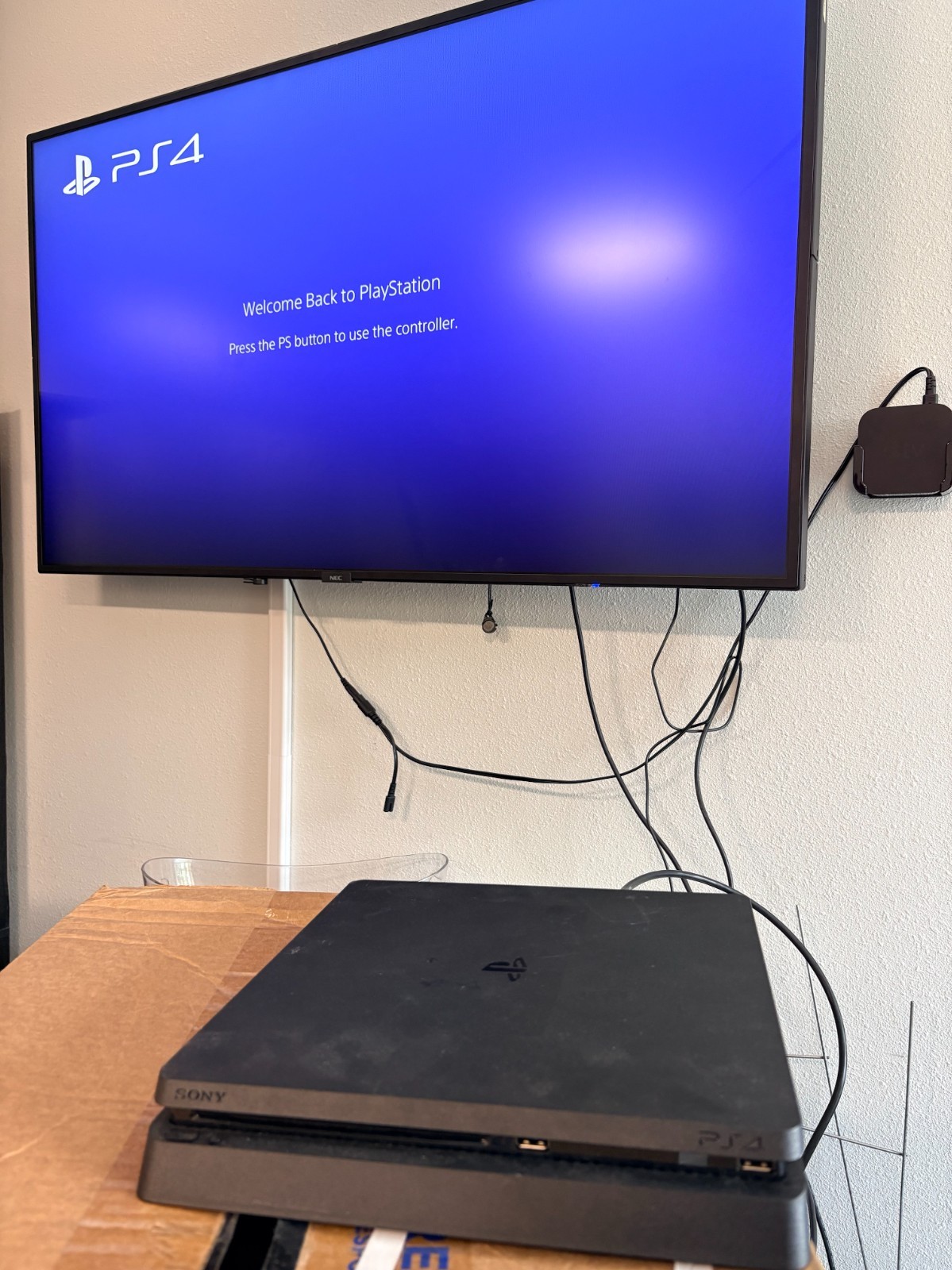 Sony PlayStation 4 PS4 Slim 1TB Console with Spiderman and cables (CUH-2215B)