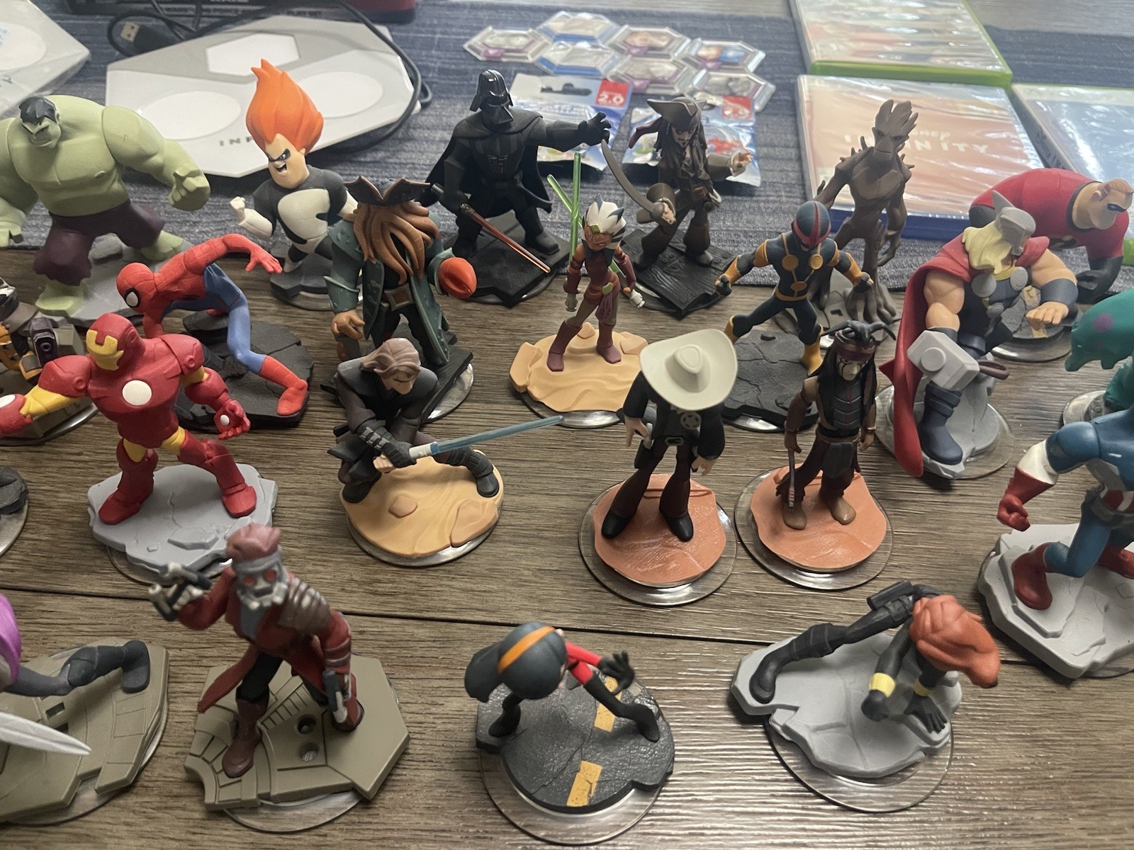 46 Piece Disney Infinity Set – Games, Figures, Game Pads, Crystals, Power Disc