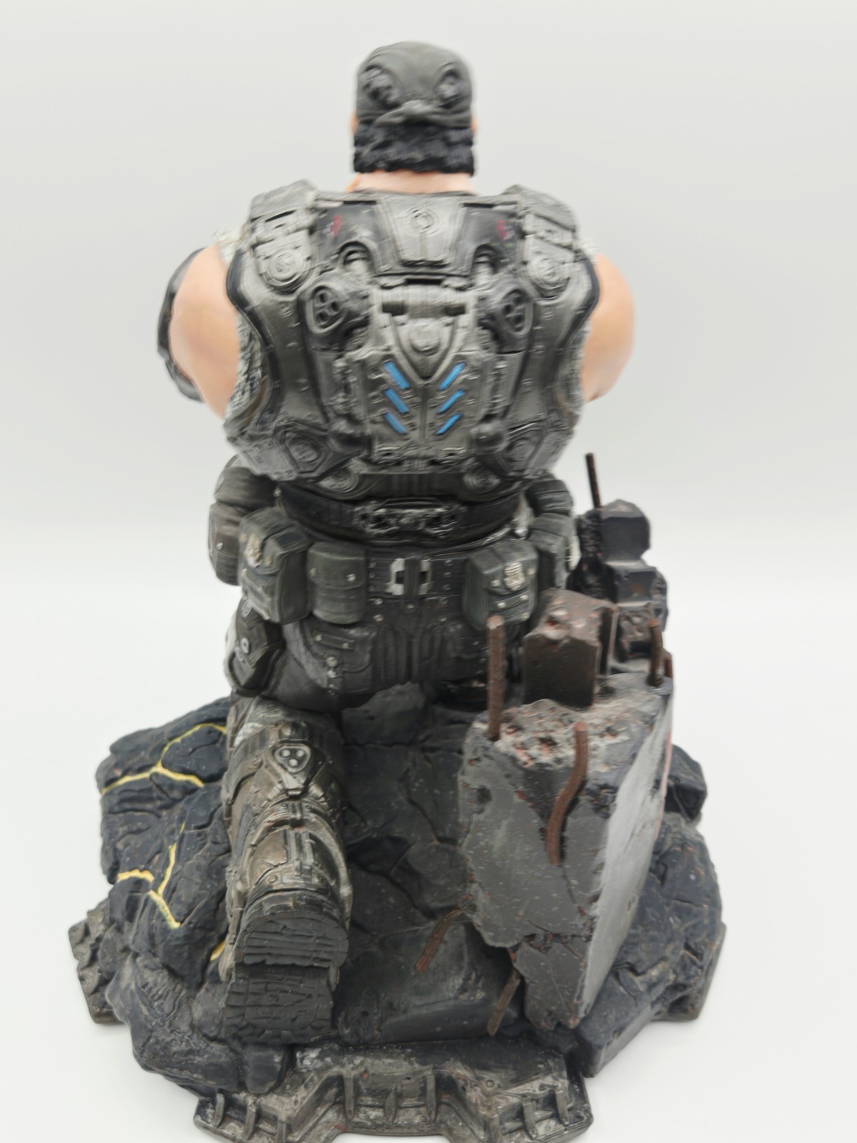 Gears of War 3 Marcus Fenix Collectors Figure Limited Edition Statue Epic Games